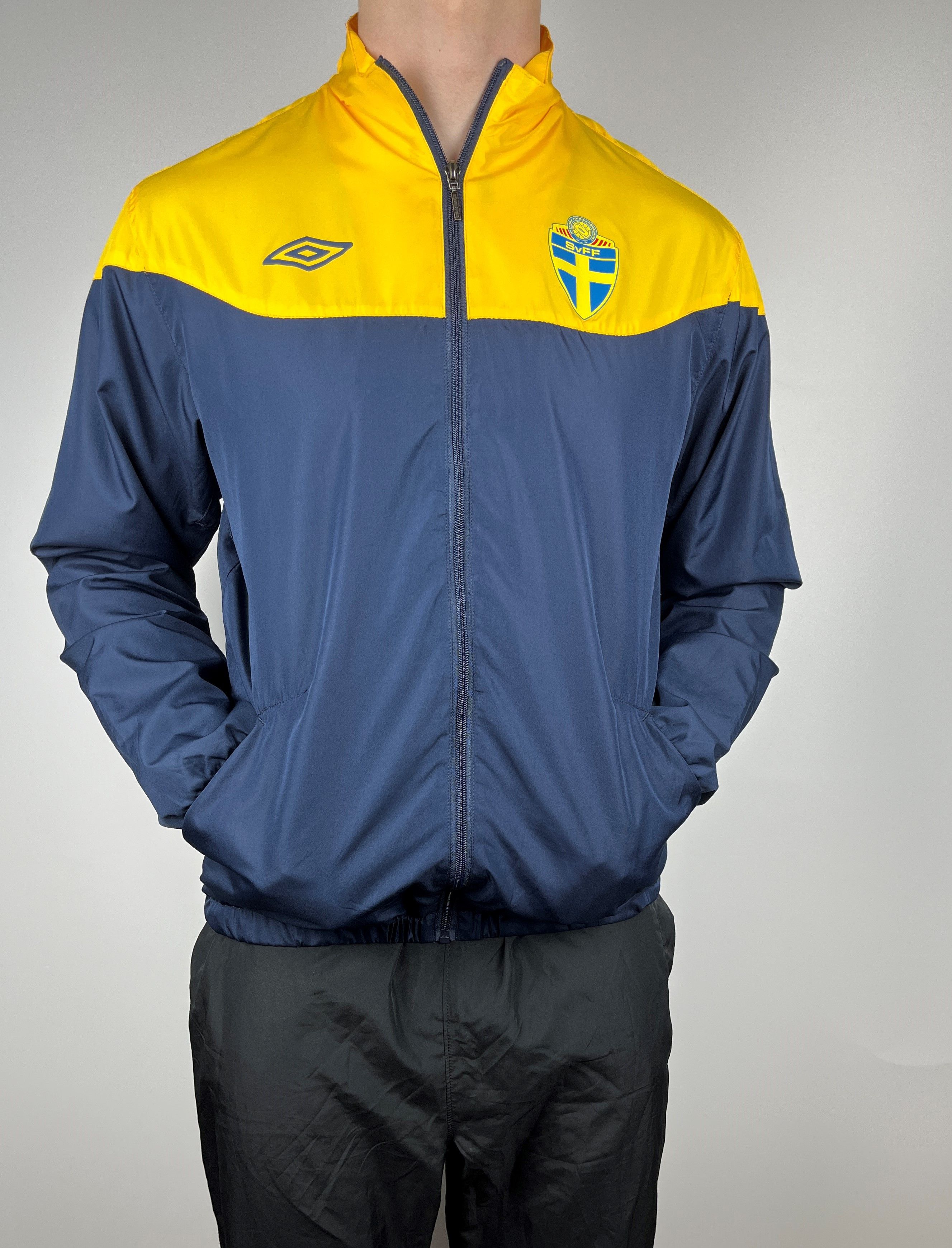 Umbro Umbro Sweden SvFF 2011 - 2012 Soccer Training Track Jacket Size US L / EU 52-54 / 3 - 3 Thumbnail