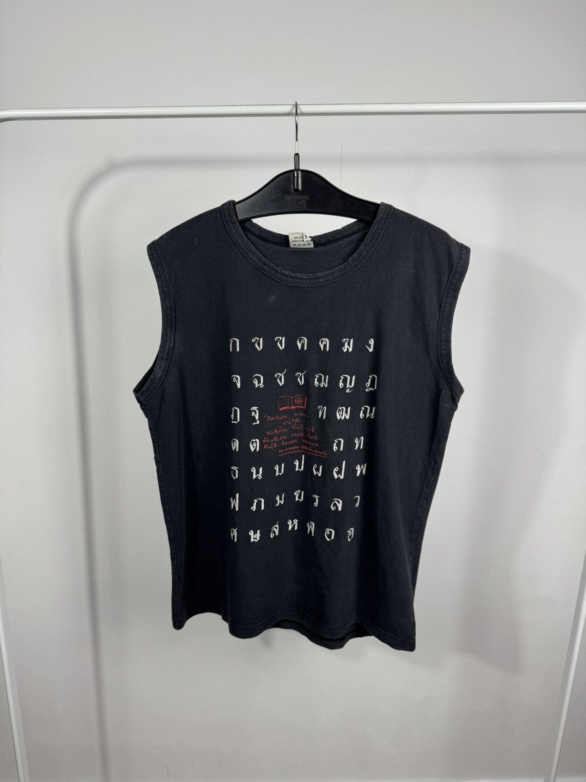 Other Vintage Thai Script Sleeveless Tank Top Black Grunge Y2K Tee Size US L / EU 52-54 / 3 - 1 Thumbnail
