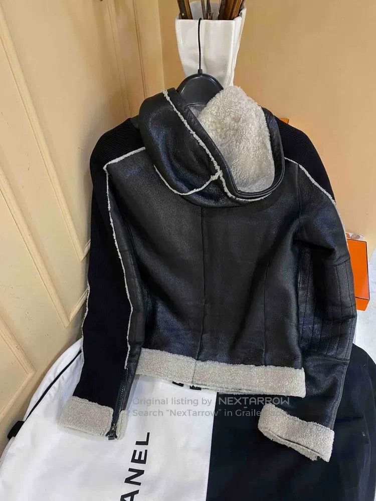 Chanel Chanel 08a black fur all-in-one zipper jacket Size XS / US 0-2 / IT 36-38 - 2 Thumbnail