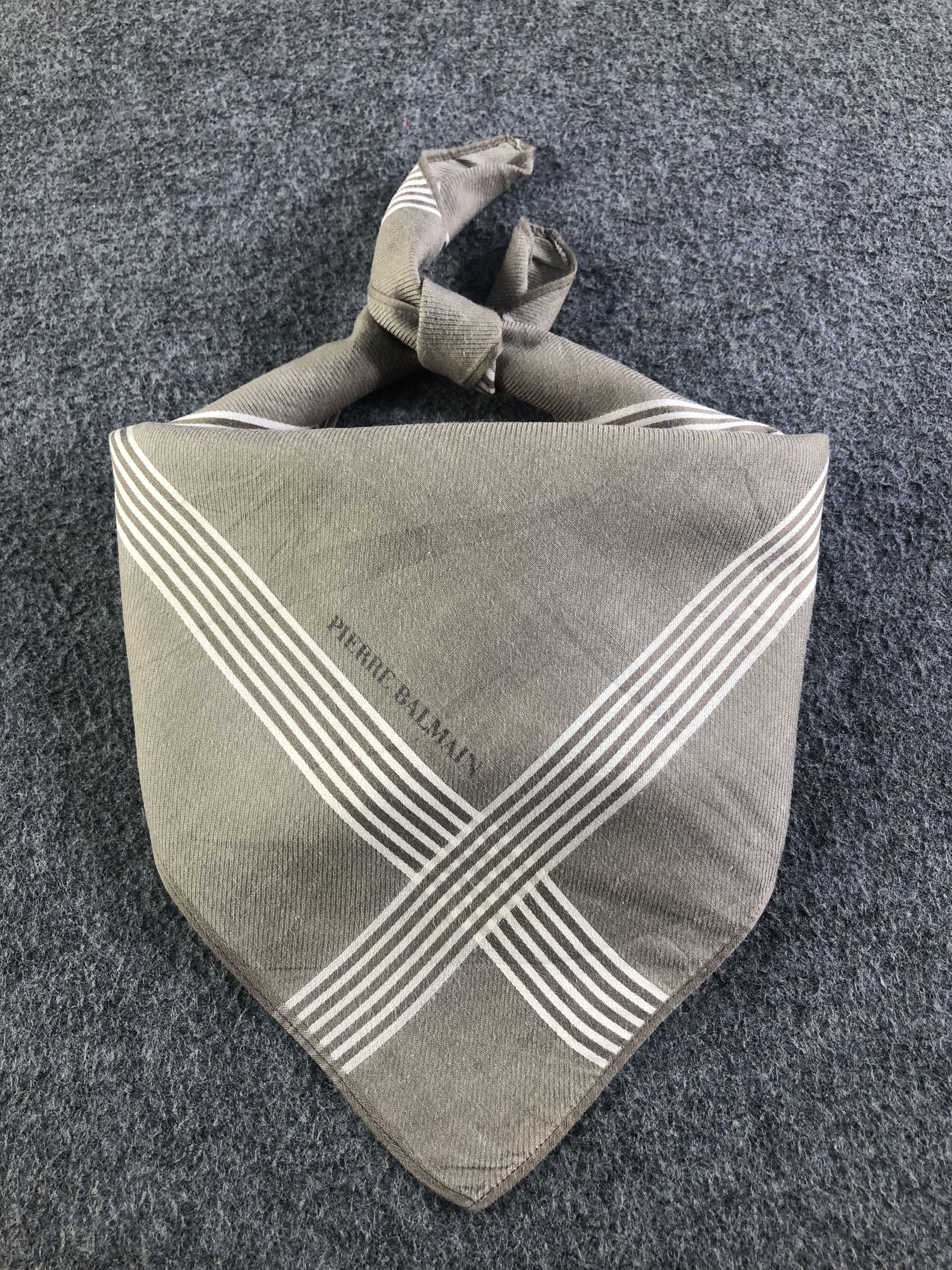 Pierre Balmain Pierre Balmain Handkerchief / Bandana / Neckerchief C472 Size ONE SIZE - 1 Thumbnail