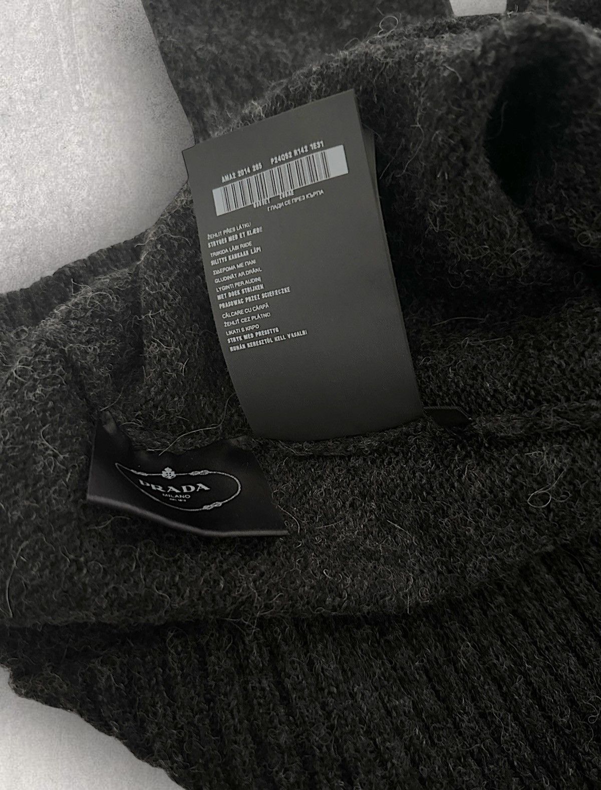Prada Prada Knit V-Neck Sweater Size L / US 10 / IT 46 - 7 Thumbnail