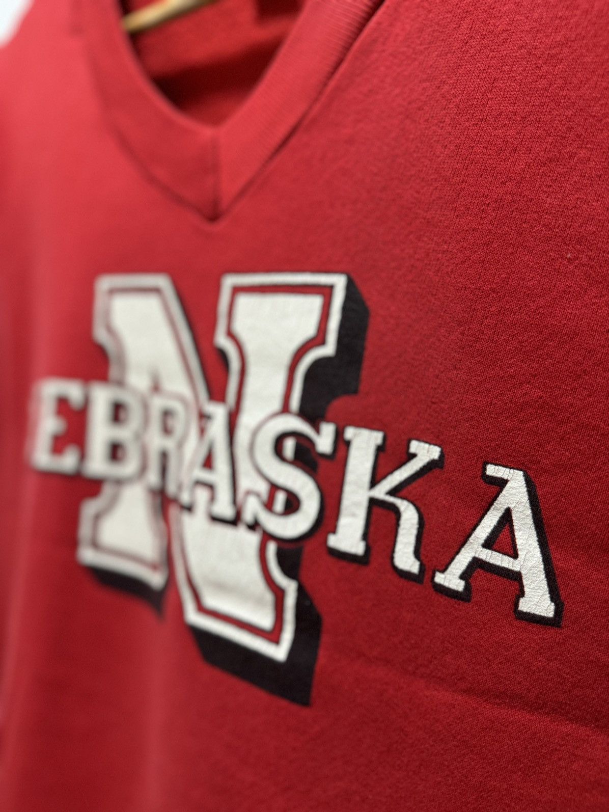 Russell Athletic × Vintage VINTAGE 90s NEBRASKA VNECK SWEATSHIRT Size US S / EU 44-46 / 1 - 6 Thumbnail