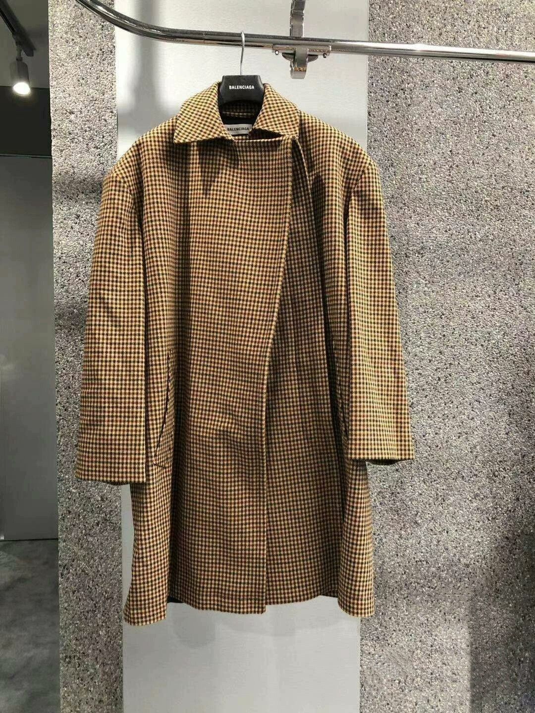 Balenciaga oversized checked wool coat by balenciaga Size US M / EU 48-50 / 2 - 1 Thumbnail