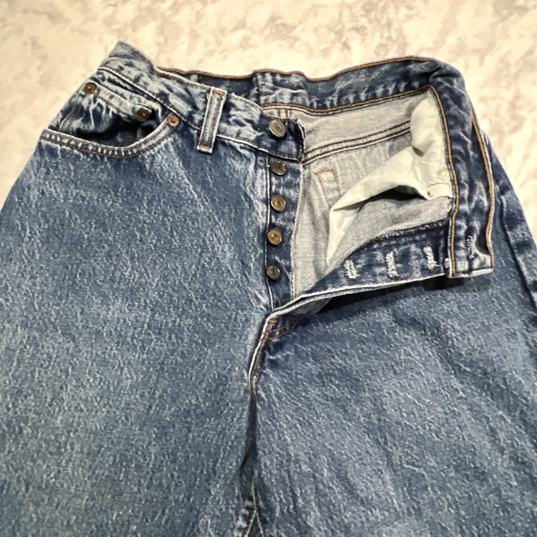 Levi's VINTAGE Levi’s 17501-0112 Women’s 11 W28xL29 Button Fly Nice Fade Made USA Denim Pants 1980s Blue Rockabilly Womens Size ONE SIZE - 4 Thumbnail