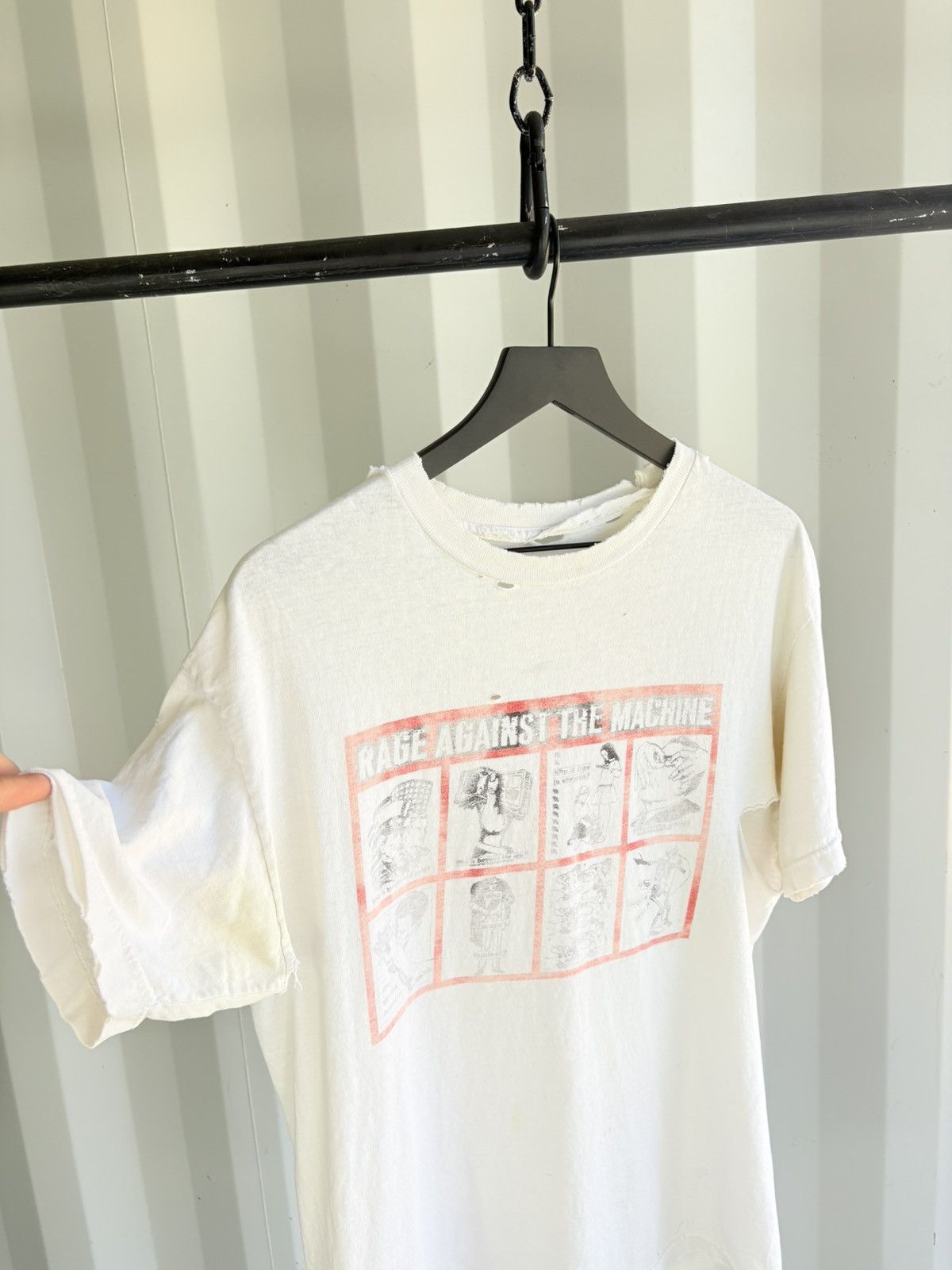 Band Tees Vintage Rage Against The Machine Shirt Faded Distress GRUNGE Size US XL / EU 56 / 4 - 3 Thumbnail