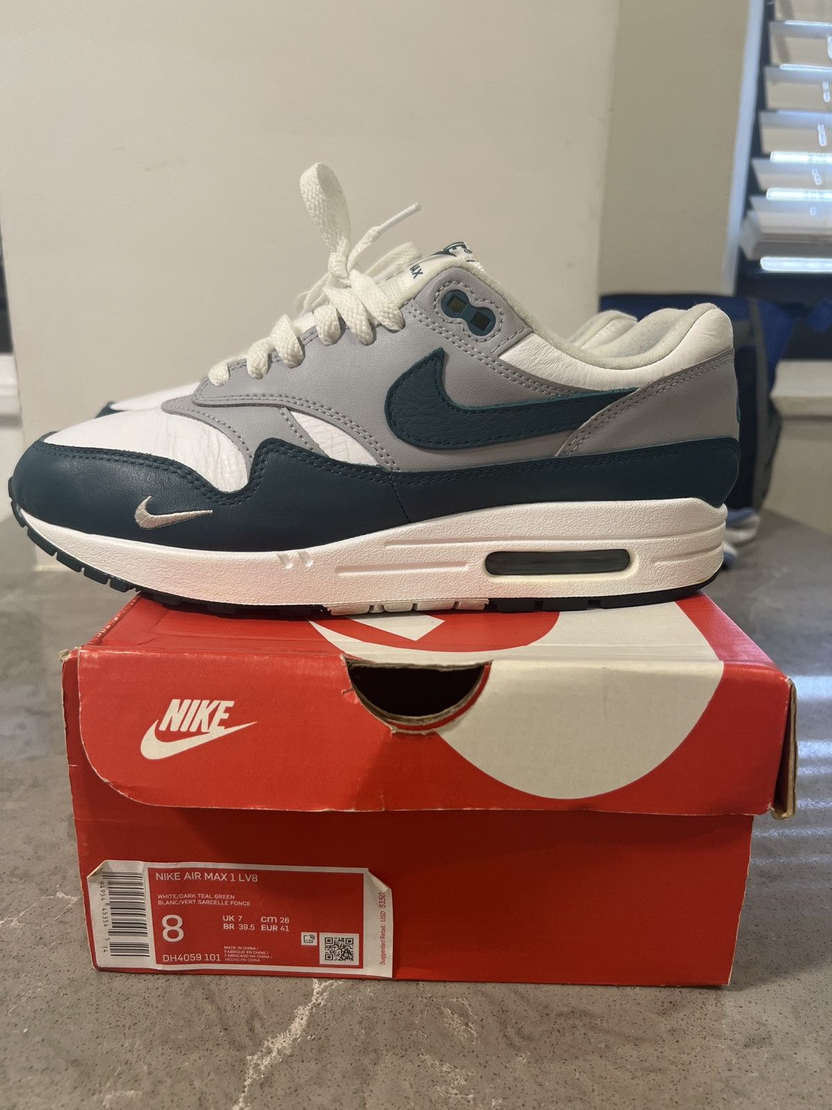 Nike Nike Air Max 1 LV8 Size US 8 / EU 41 - 1 Thumbnail