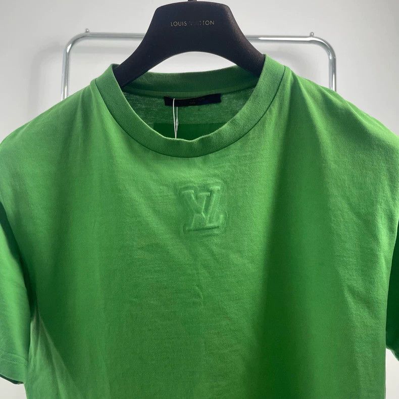 Louis Vuitton Louis Vuitton green Embossed short sleeves 2501-Nextarrow Size US M / EU 48-50 / 2 - 3 Thumbnail