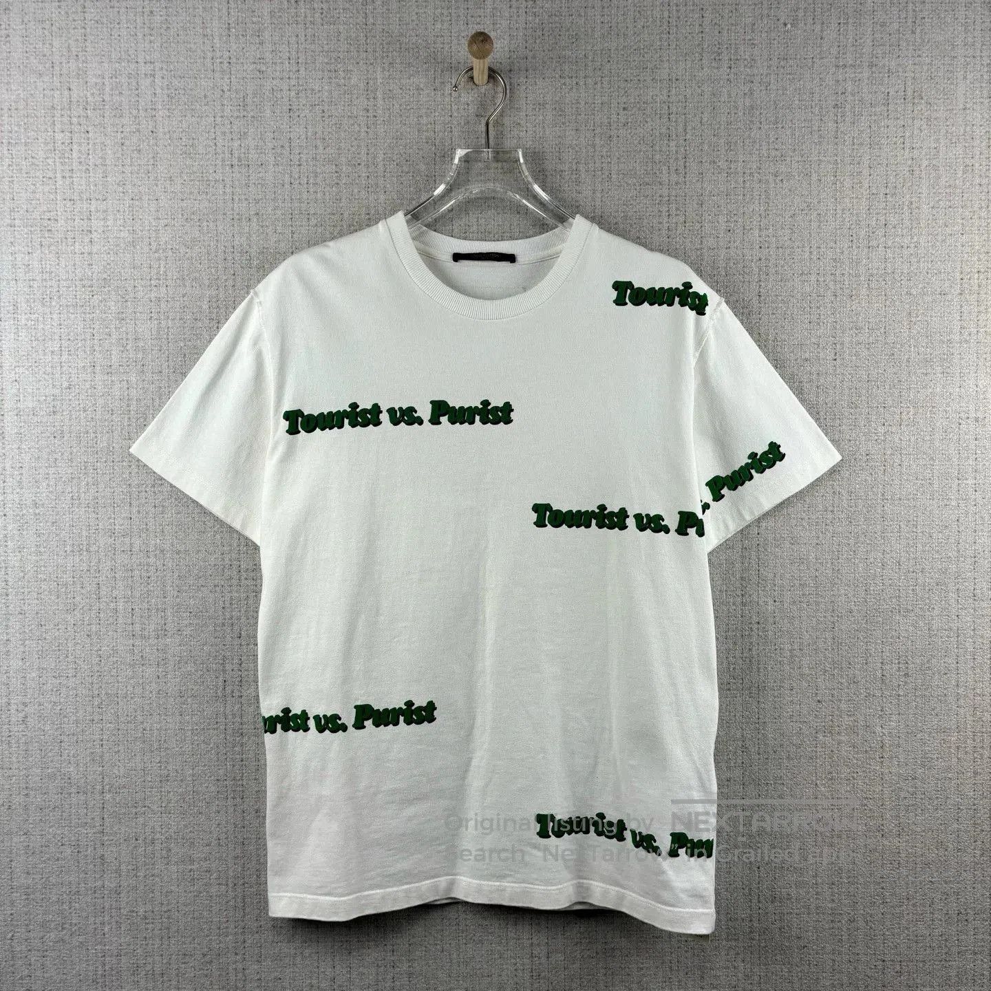 Louis Vuitton Louis Vuitton Flocked Logo Round Neck Tee. Size US M / EU 48-50 / 2 - 1 Thumbnail