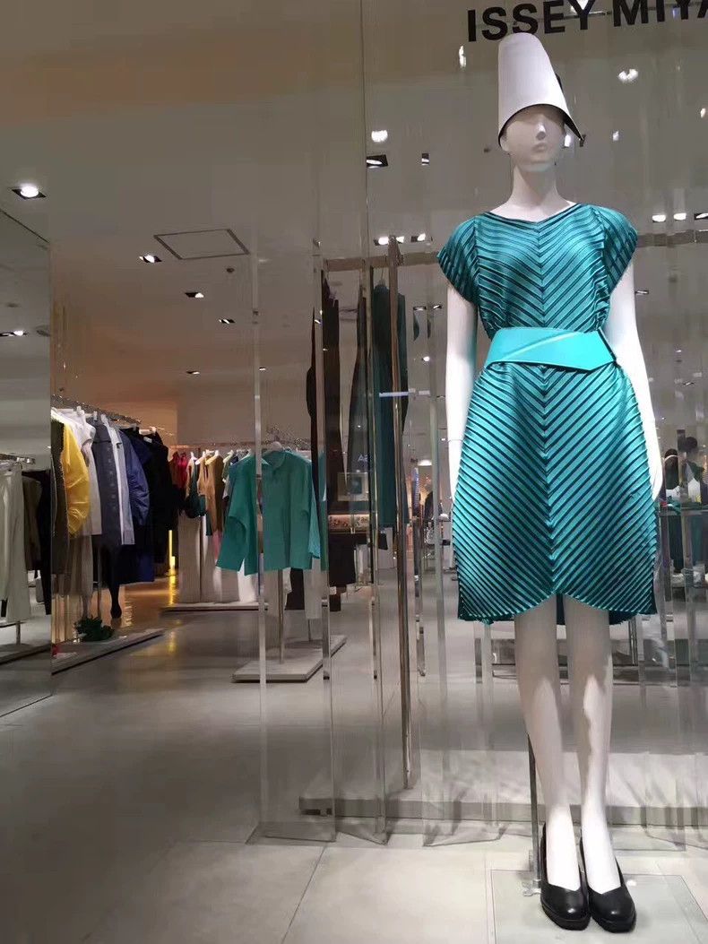 Issey Miyake Issey Miyake size:2 Beige twill mainline dress Size XS / US 0-2 / IT 36-38 - 4 Thumbnail