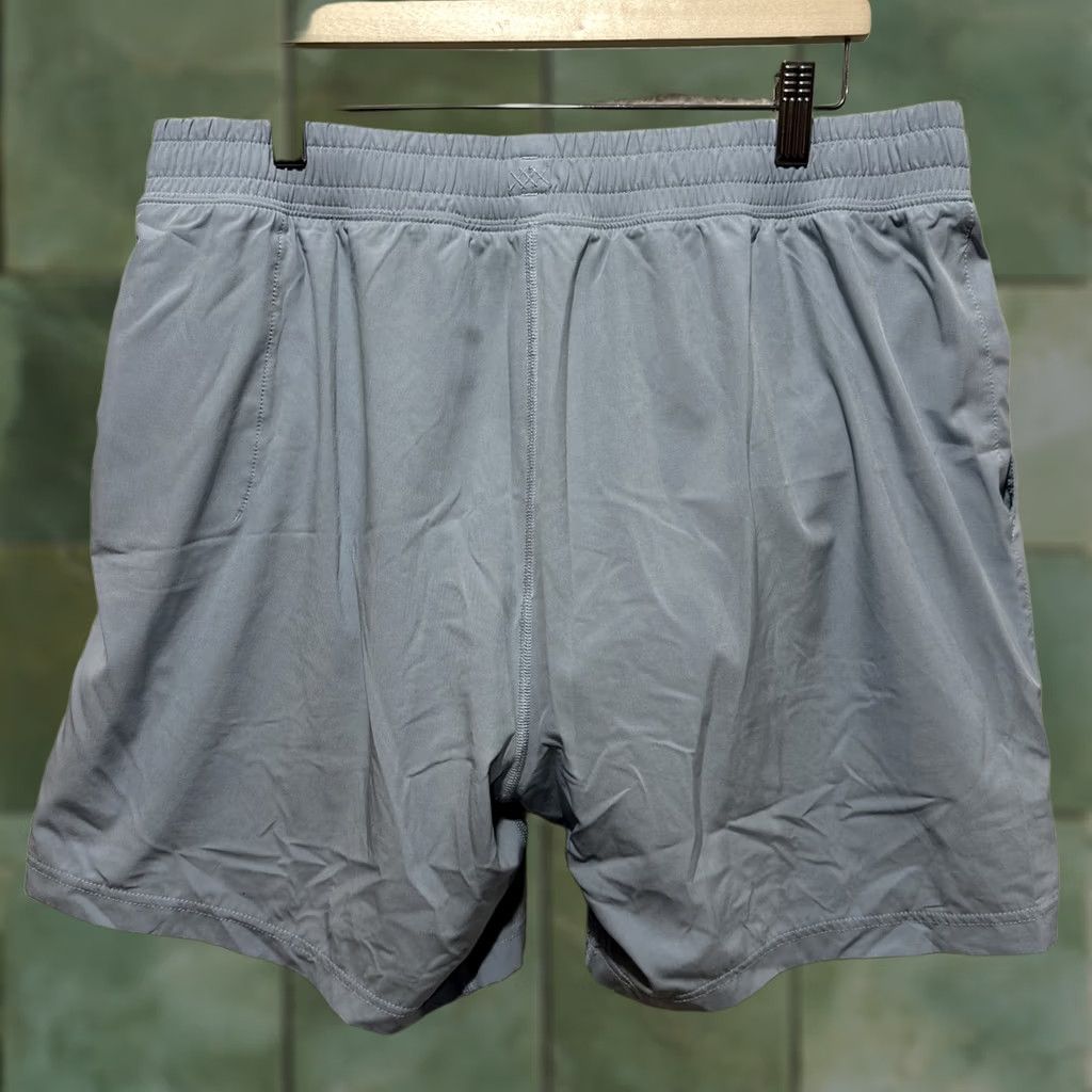 Rhone Rhone Shorts Men's L Blue Performance Athletic Drawstring Zip Pocket Black Lined Size US 33 - 1 Thumbnail