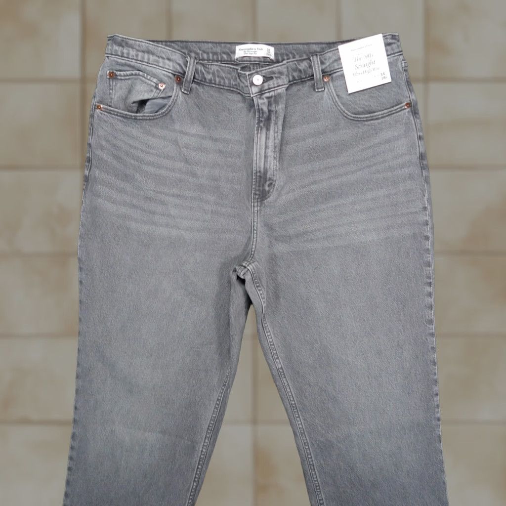 Abercrombie & Fitch Abercrombie & Fitch Jeans Womens 40x28 Gray 90s Straight Ultra High Rise NWT Size 27" / US 4 / IT 40 - 1 Thumbnail