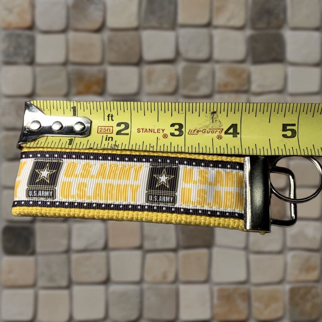 Vintage U.S. Army Wristlet Key Fob Holder Keychain Yellow 4 1/2" Unisex Military Theme Size ONE SIZE - 1 Thumbnail