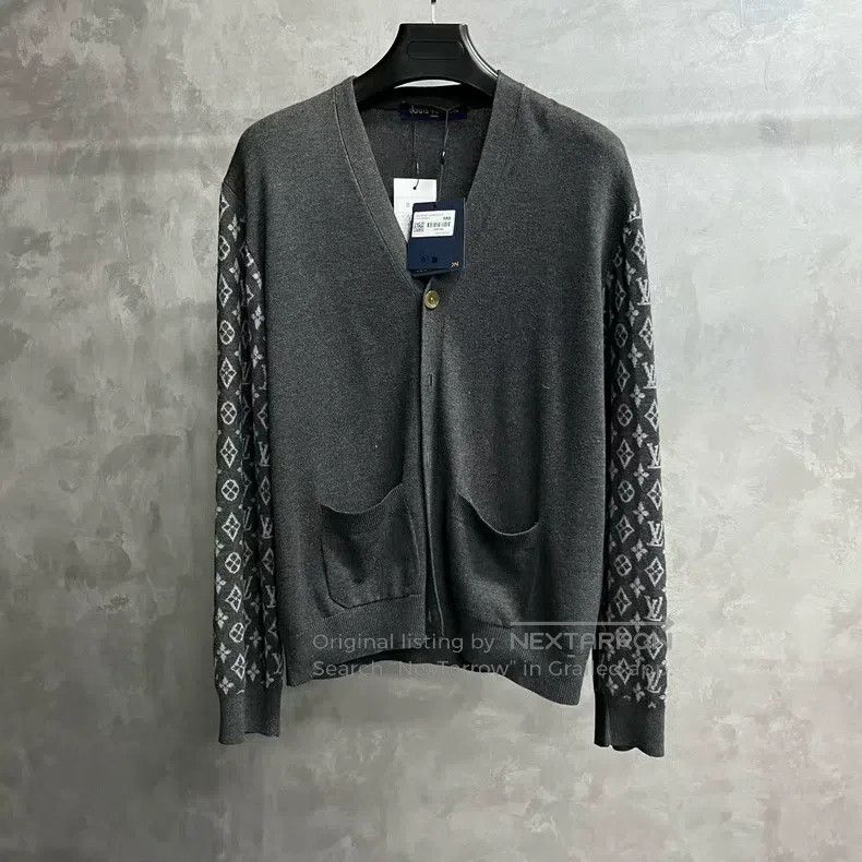 Louis Vuitton Louis Vuitton Grey Logo Patchwork V-Neck Single-Breasted L Size US M / EU 48-50 / 2 - 1 Thumbnail