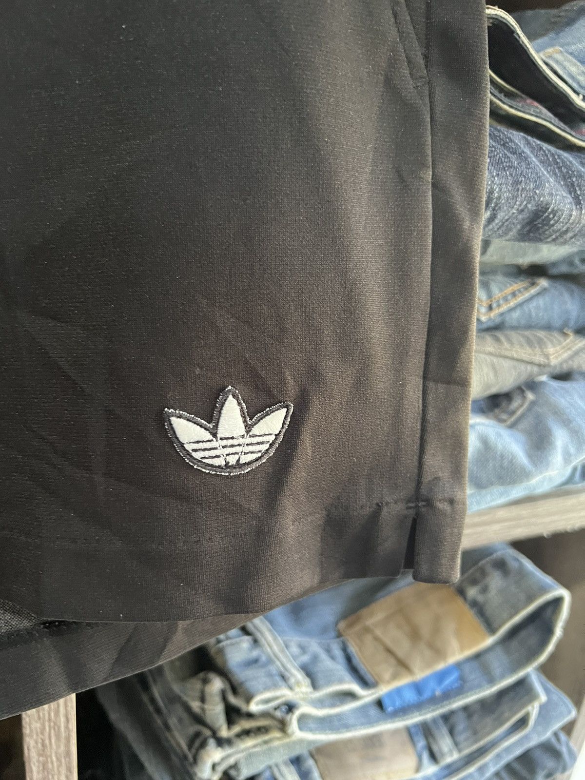 Adidas 🔥Vintage Distressed Adidas Trefoil Referee Short Pant Size US 32 / EU 48 - 5 Thumbnail
