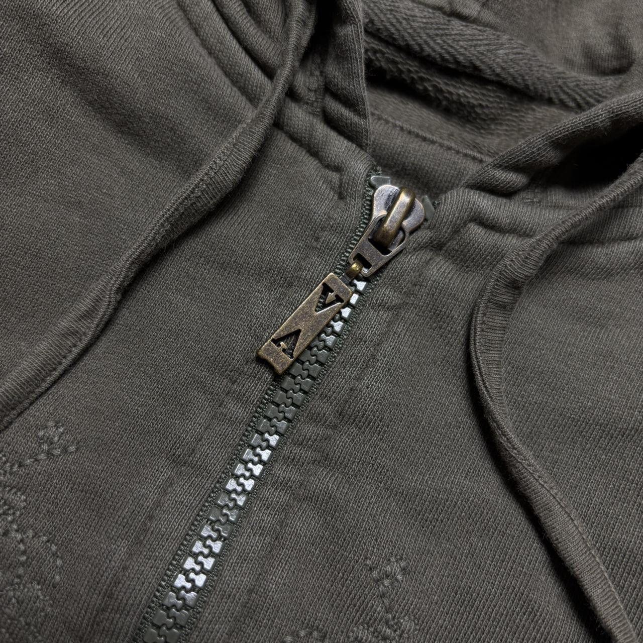 Japanese Brand 90s Embroidered Zip Hoodie Khaki M Size US M / EU 48-50 / 2 - 4 Thumbnail