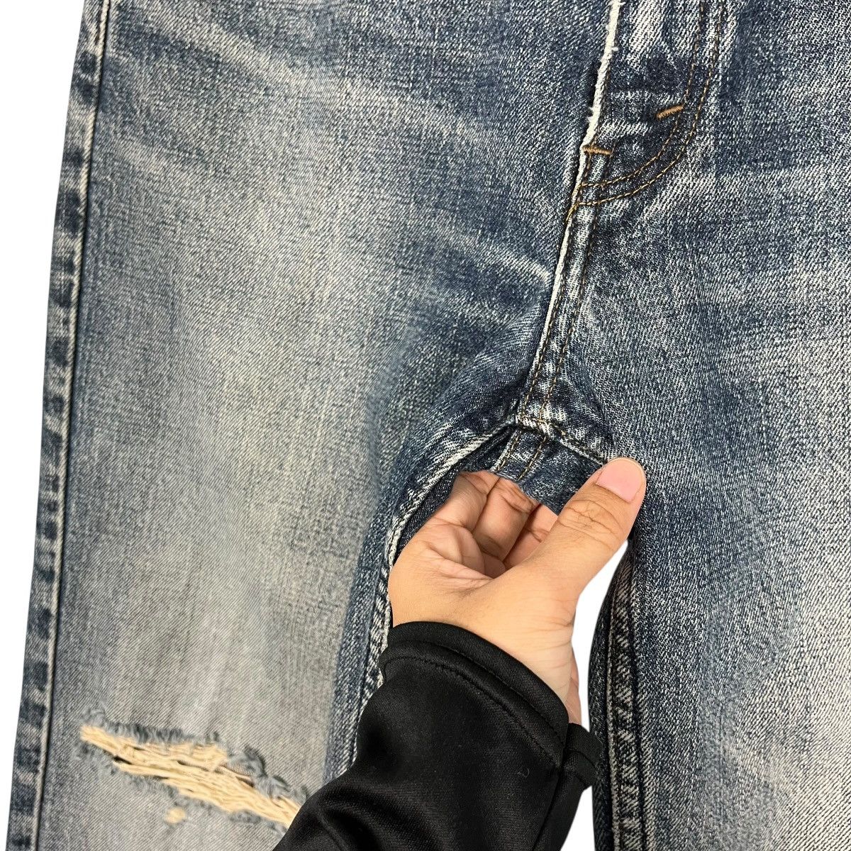 Levi's Vintage Y2k Levis Distressed Denim Jeans Size US 32 / EU 48 - 14 Thumbnail