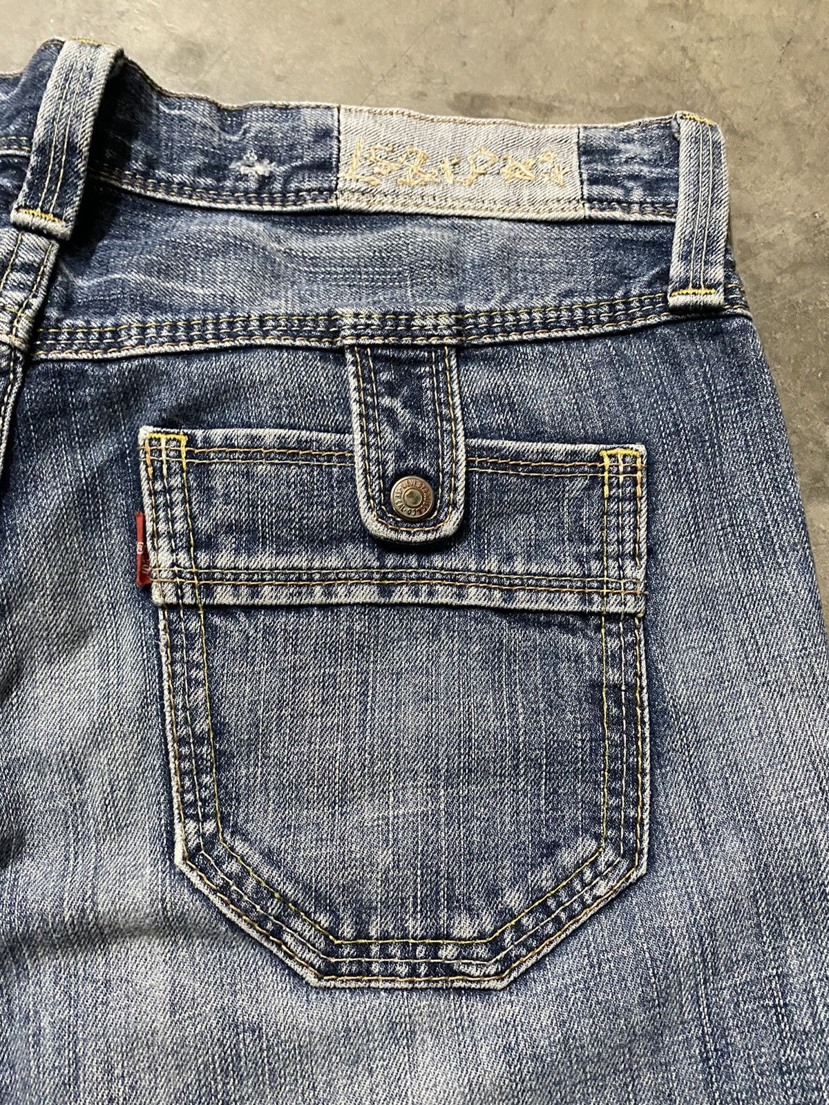 Levi's × Vintage Vintage Levi’s Washed Blue Distressed Grunge Low Rise Jeans Size US 32 / EU 48 - 5 Thumbnail