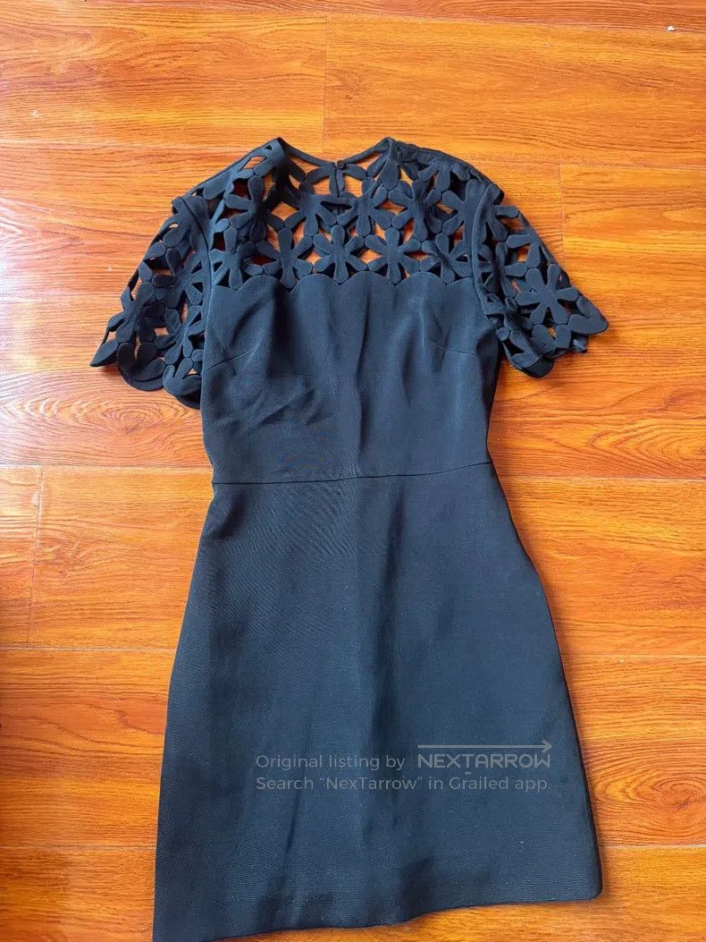 Valentino Valentino Heavy work dress Size S / US 4 / IT 40 - 1 Thumbnail
