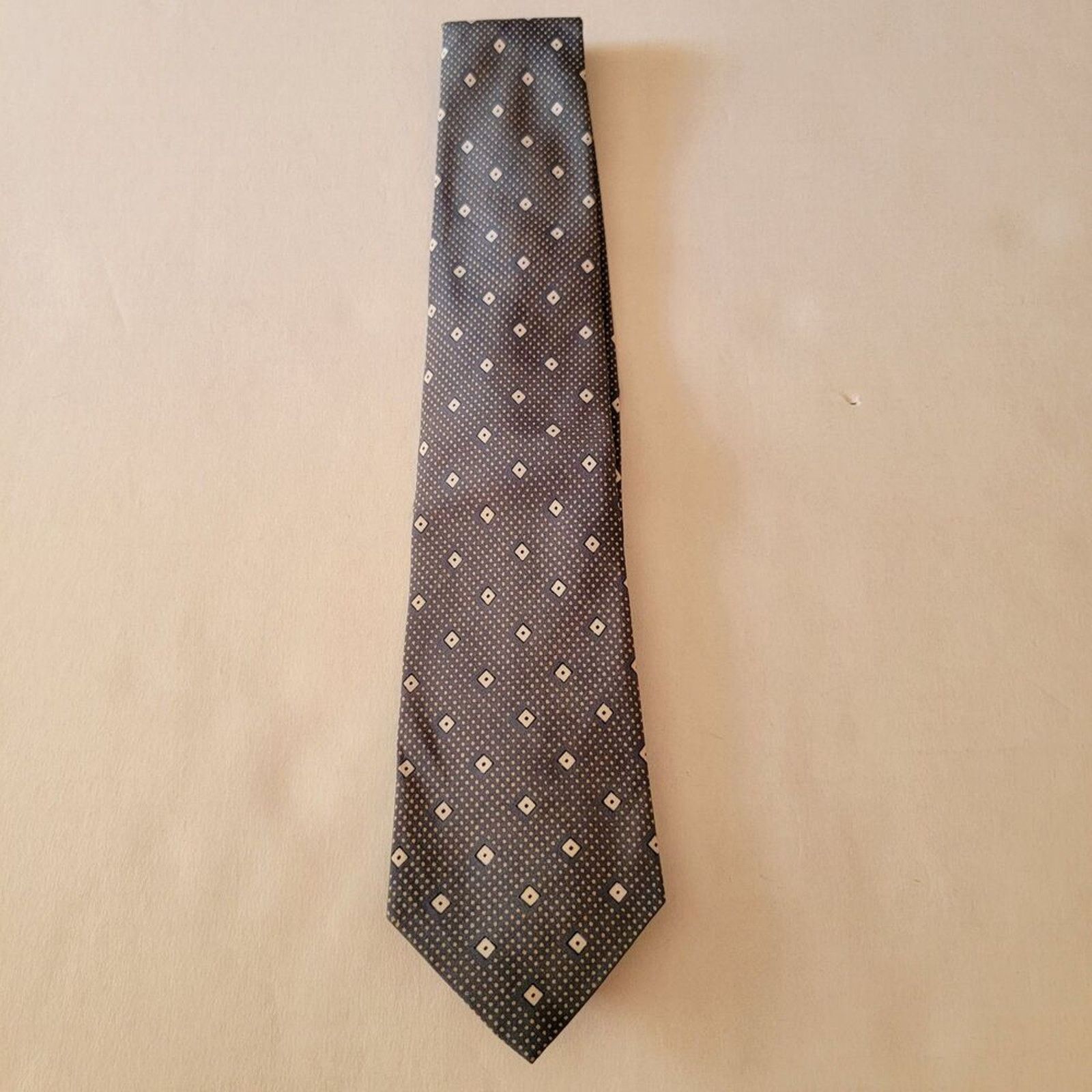 Other Korean Airlines Tie Grey-ish Blue w/ White Diamon Shapes Size ONE SIZE - 2 Thumbnail