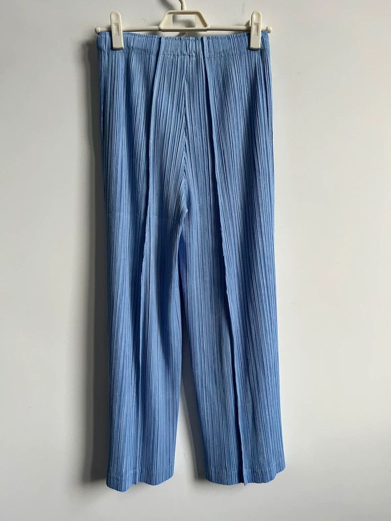 Issey Miyake Issey Miyake size:4 Light blue pleated trousers Size 22" - 2 Thumbnail