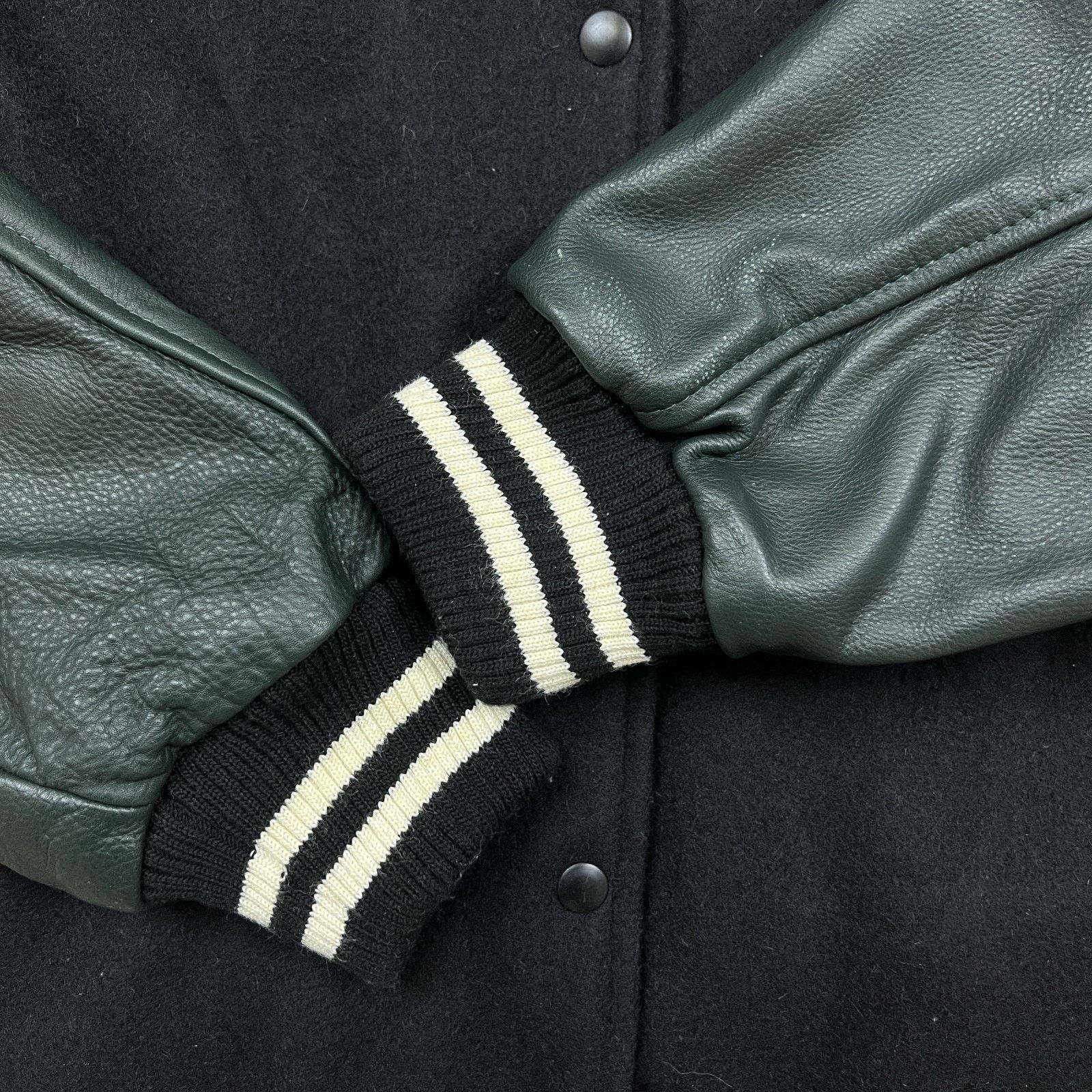 Vintage Vintage EMI Music Canada Varsity Jacket Wool Leather 90s Size US M / EU 48-50 / 2 - 5 Thumbnail