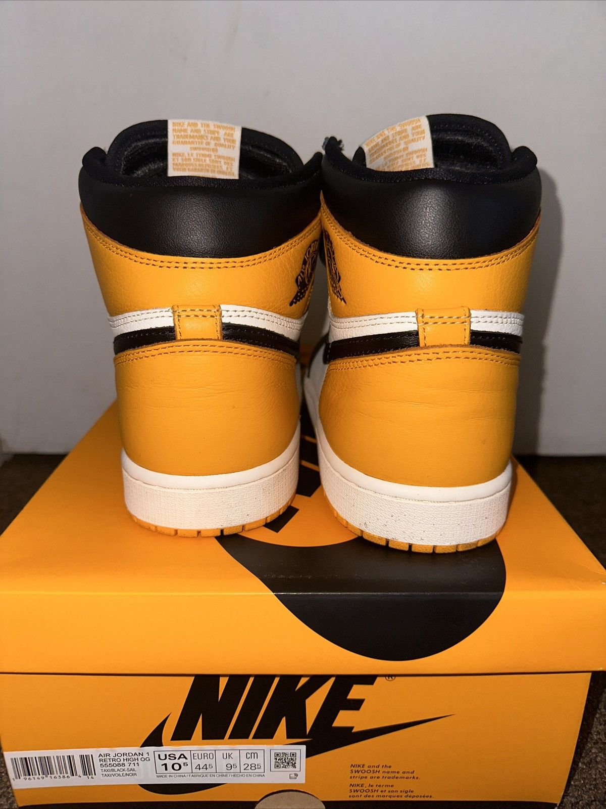 Jordan Brand × Nike Size 10.5 Air Jordan 1 Yellow toe Size US 10.5 / EU 43-44 - 4 Thumbnail