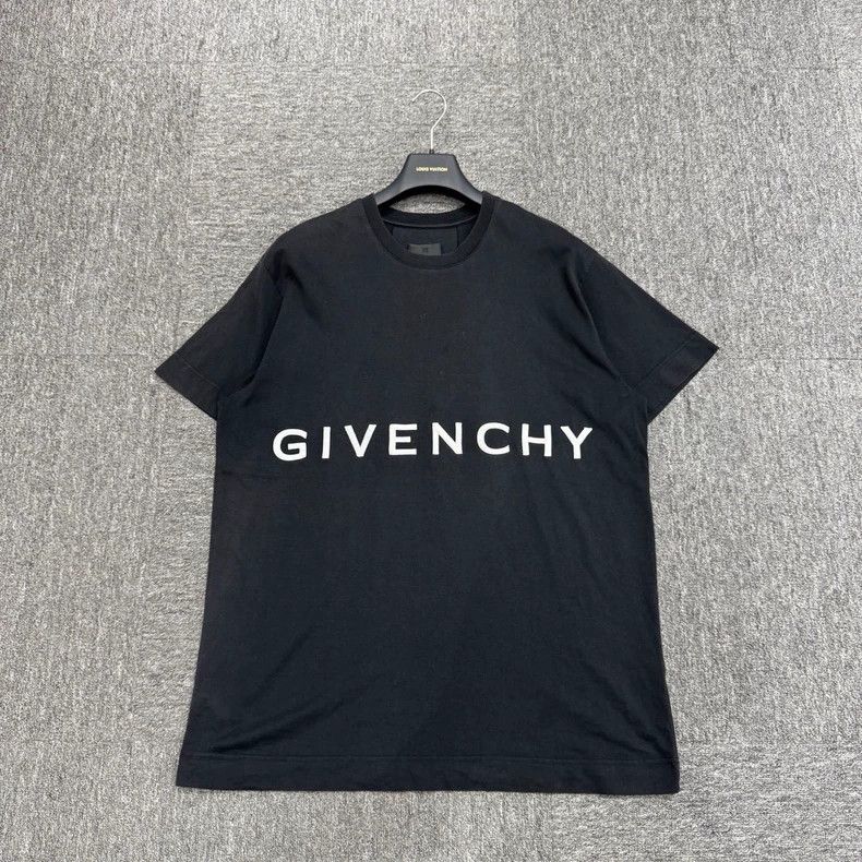 Givenchy Embroidered letter logo short sleeve