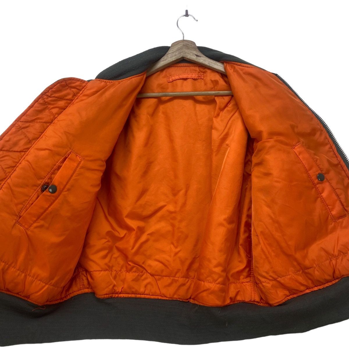 Alpha Industries Vintage Alpha Industries MA-1 Flight Jacket Bomber Size US M / EU 48-50 / 2 - 15 Thumbnail