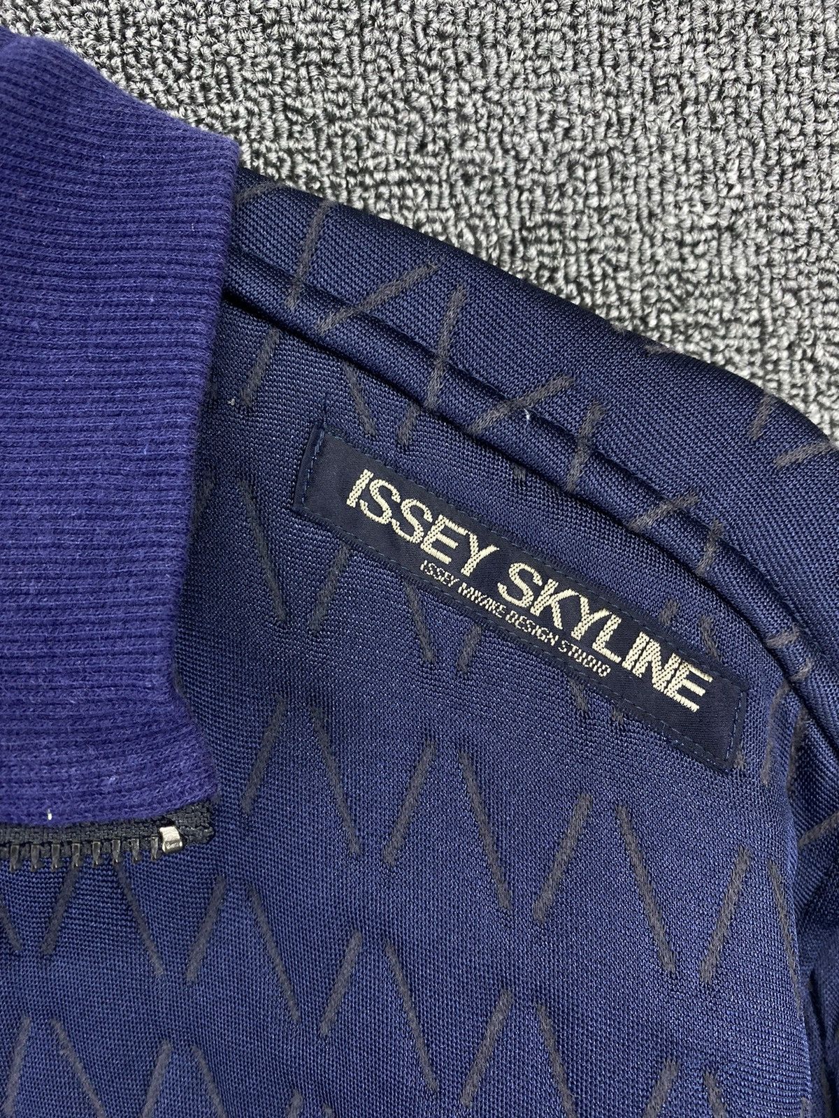 Issey Miyake × Japanese Brand × Vintage Vintage 80s Issey Miyake Skyline Reversible Bomber Jacket Size US L / EU 52-54 / 3 - 21 Thumbnail