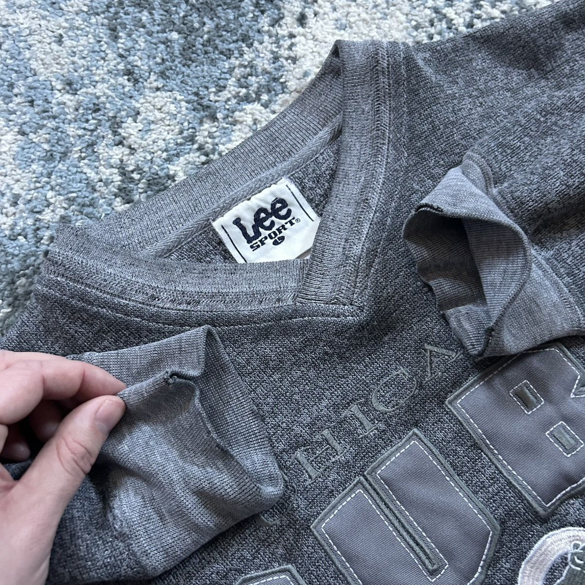 Lee Y2K LEE SPORT CHiCAGO CUBS GREYSCALE BOXY V-NECK SWEATSHiRT Size US L / EU 52-54 / 3 - 15 Thumbnail