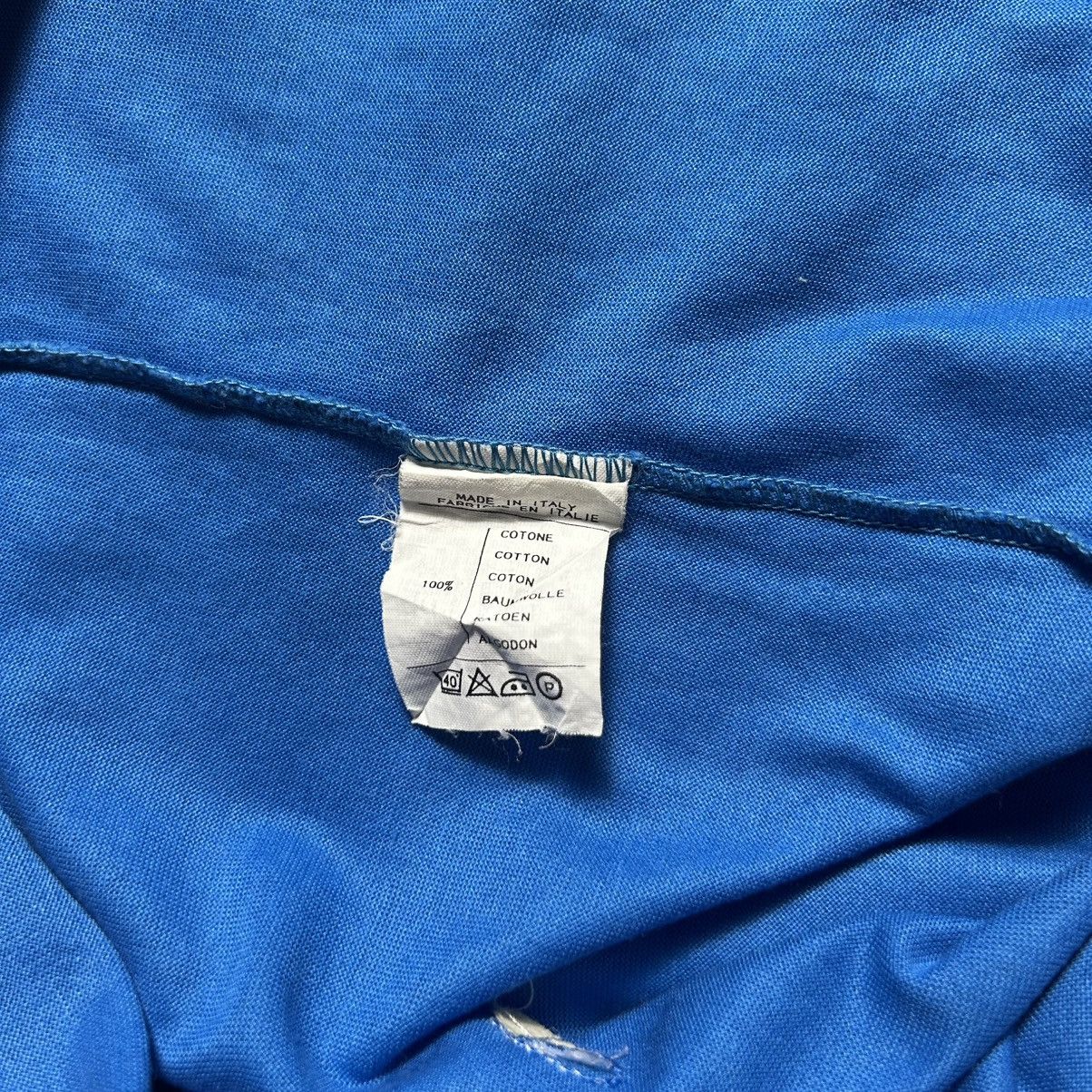 Valentino Vintage Valentino Logo Button Tshirt Size US S / EU 44-46 / 1 - 6 Thumbnail