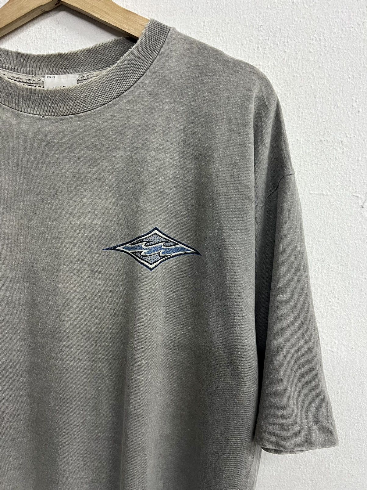 Billabong THRASHED Vintage Billabong Surfing Backhit Tee Size US L / EU 52-54 / 3 - 4 Thumbnail
