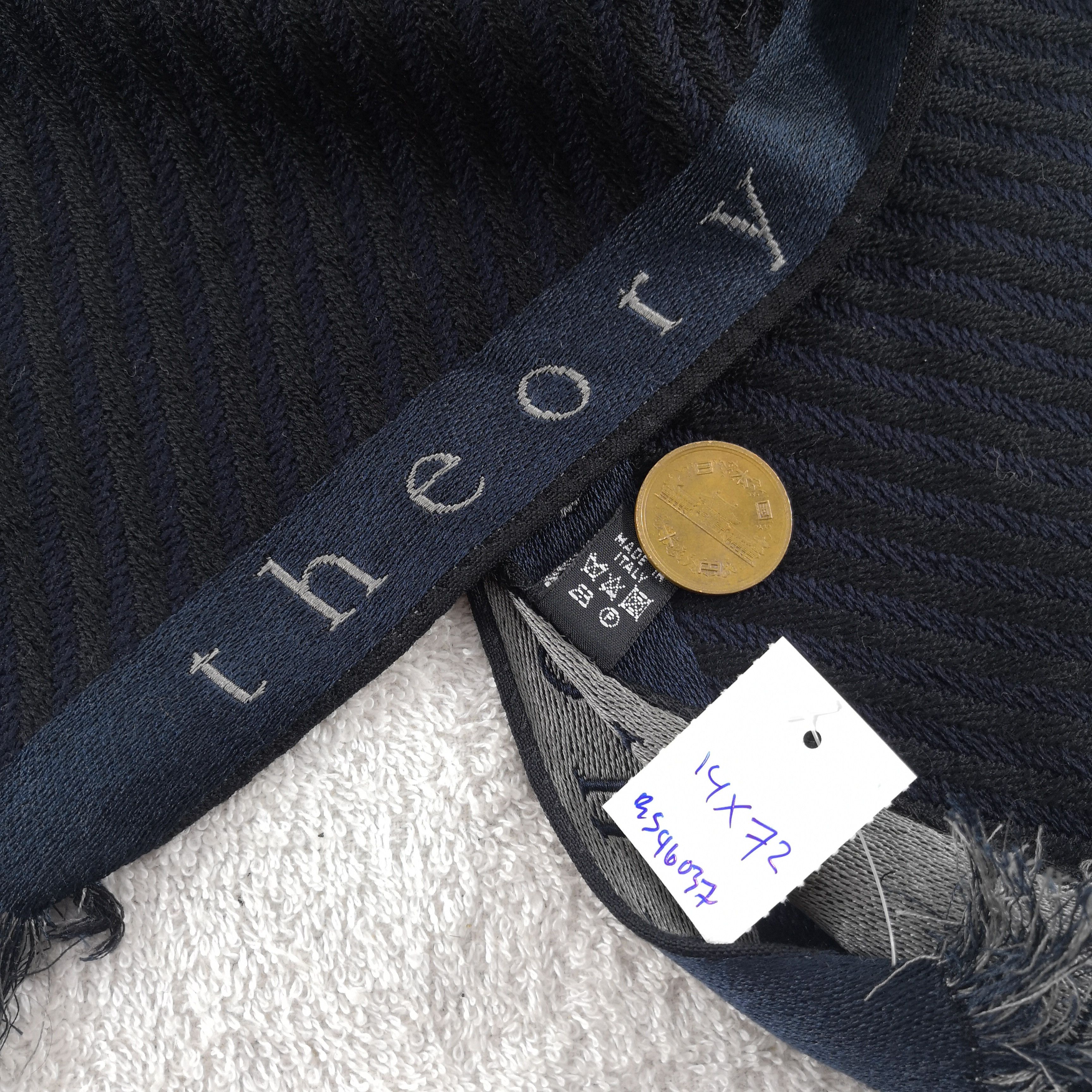 Theory Vintage Theory Scarf Frayed Muffler Winter Wool Scarves . Size ONE SIZE - 4 Thumbnail