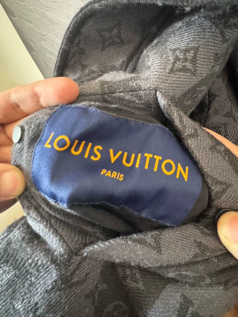 Louis Vuitton Louis Vuitton Nigo co-branded black heart reversible wool Size US S / EU 44-46 / 1 - 4 Thumbnail