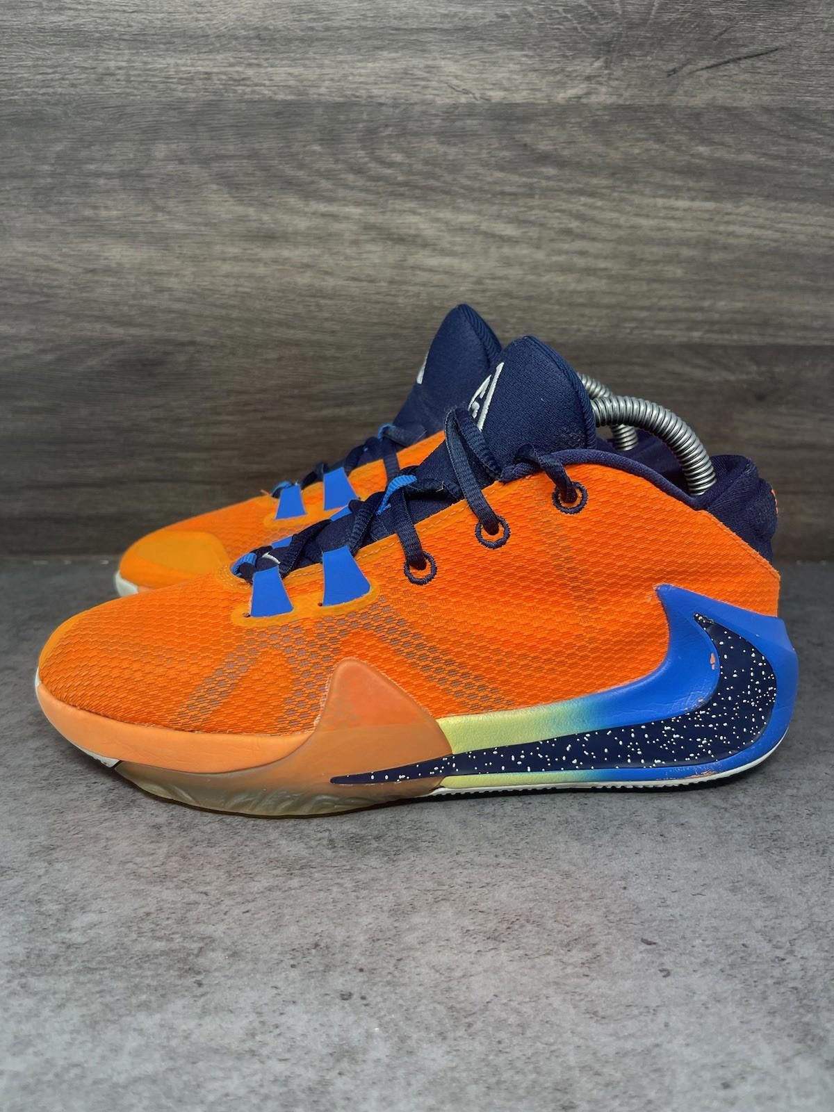 Nike Nike Zoom Freak 1 GS All Bros Kids Size 5.5Y Orange Size US 5.5 / EU 38 - 1 Thumbnail