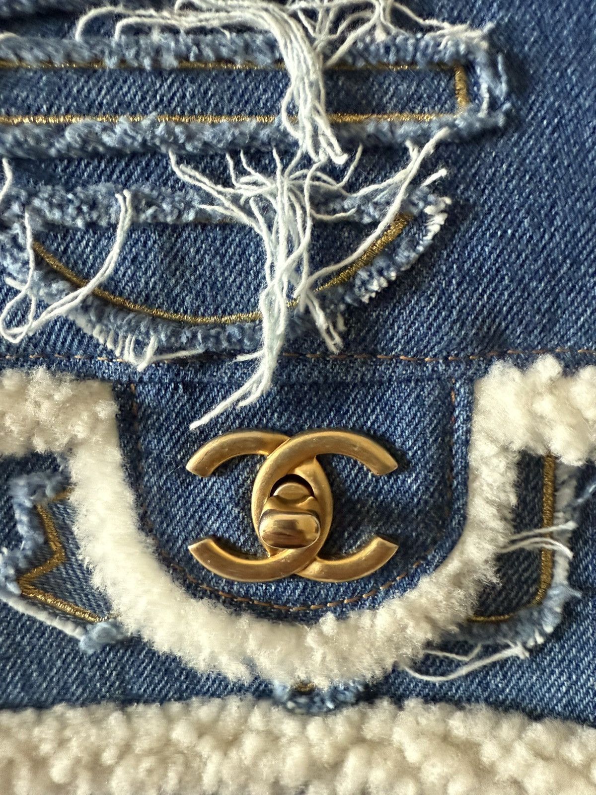 Chanel Chanel Denim Shearling Flap Bag (2019) Size ONE SIZE - 2 Thumbnail
