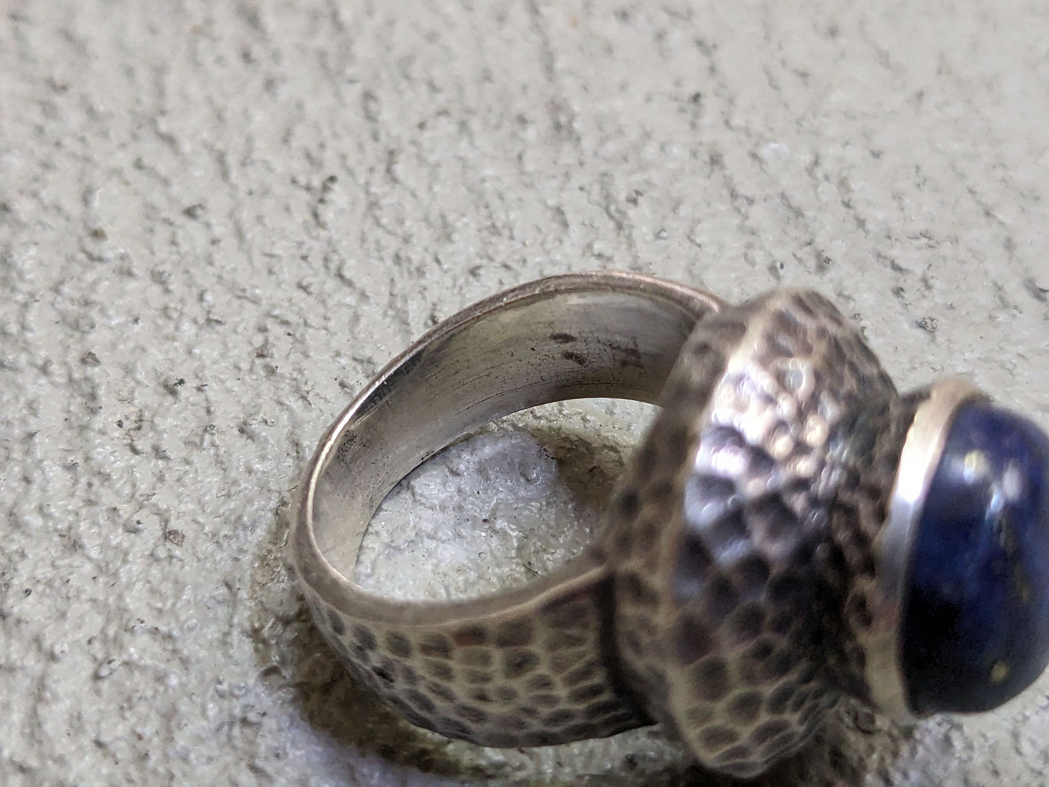 Jewelry Vintage Sterling Silver Ring Blue Lapis Lazuli 8 Hammered Size ONE SIZE - 8 Thumbnail