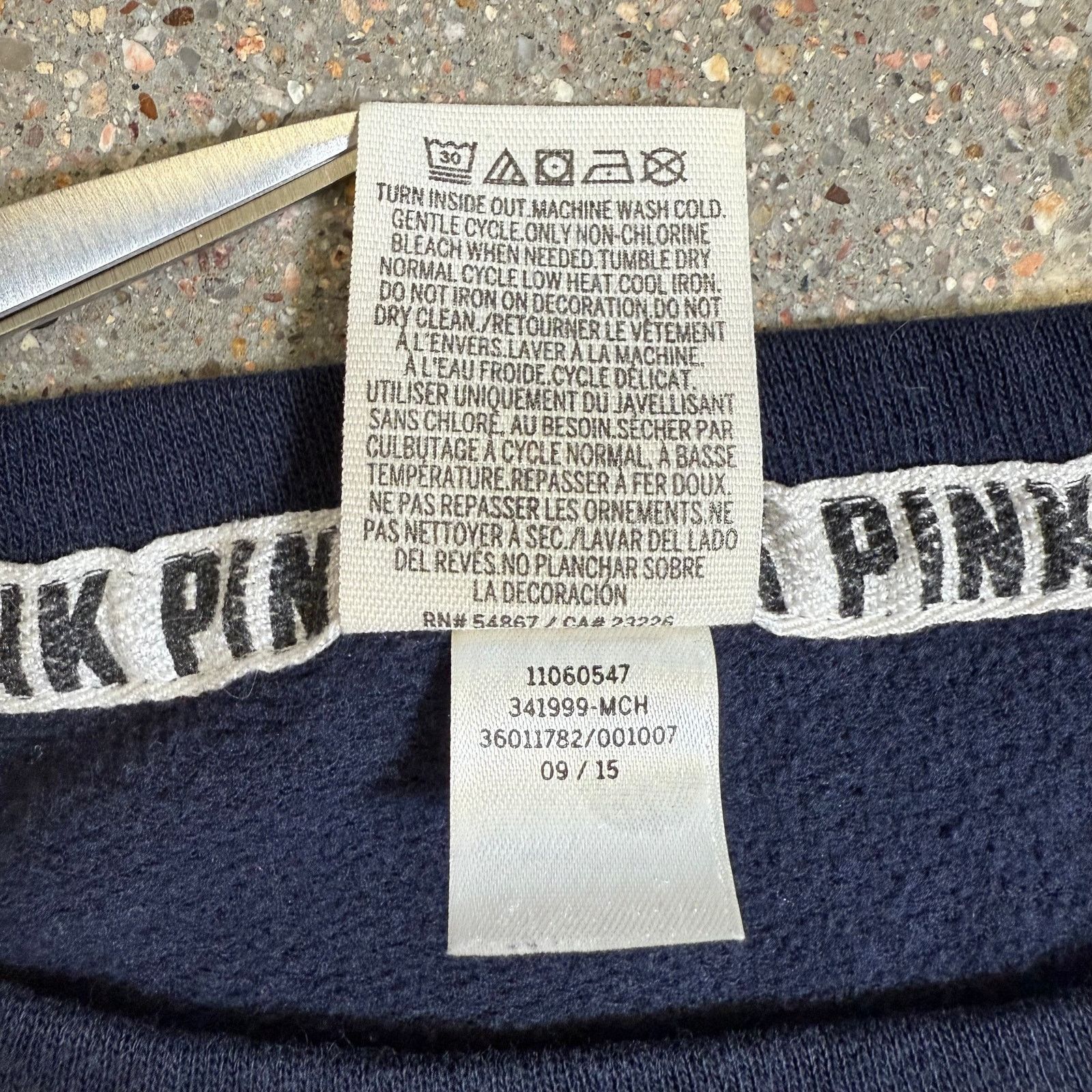 Pink VS PINK Womens XS Michigan Sequin Sweatshirt NWOT Size XS / US 0-2 / IT 36-38 - 8 Thumbnail