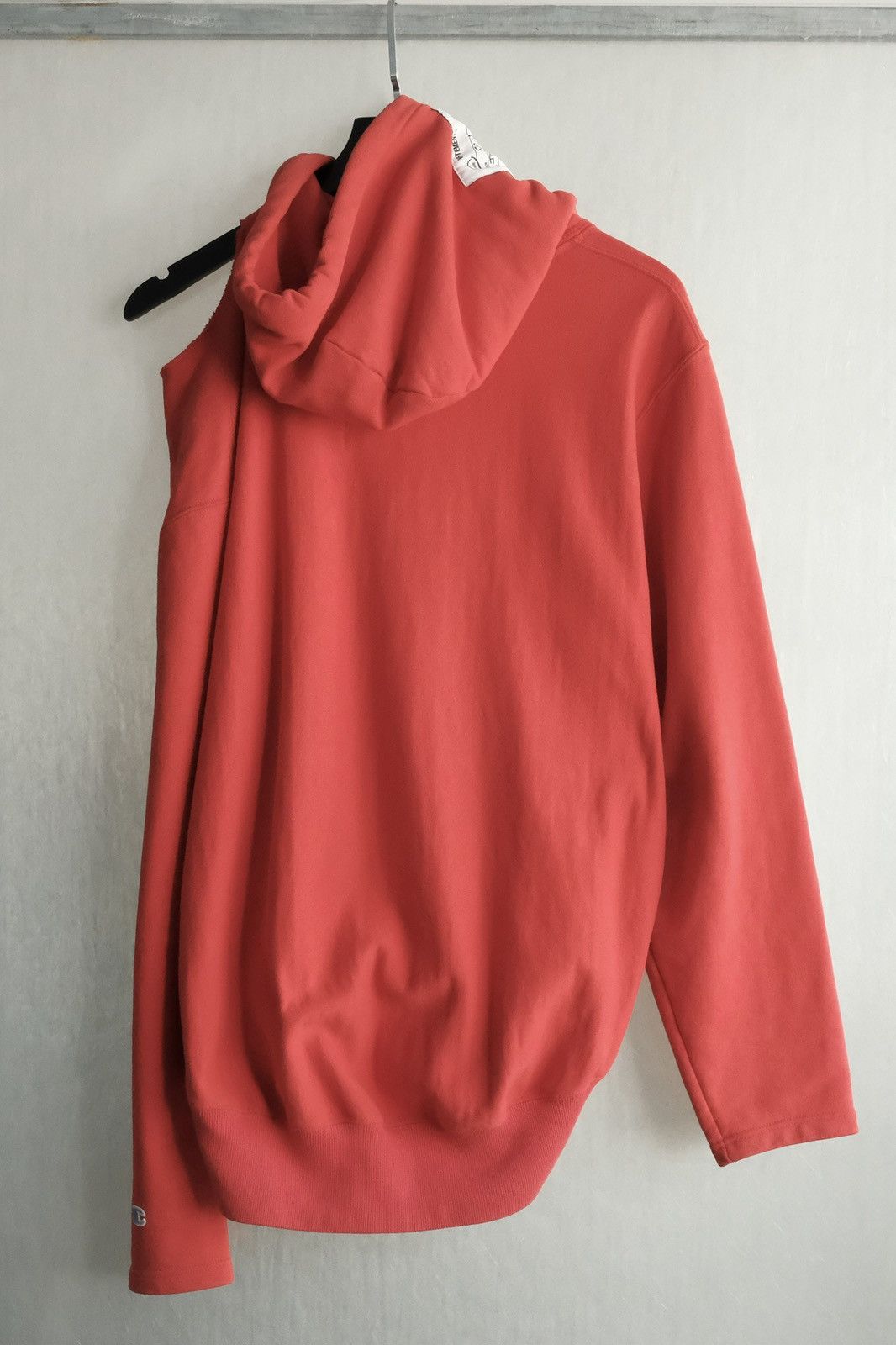Champion × Vetements Red Vetements Cutout Hoodie x Champion Size US XS / EU 42 / 0 - 2 Thumbnail