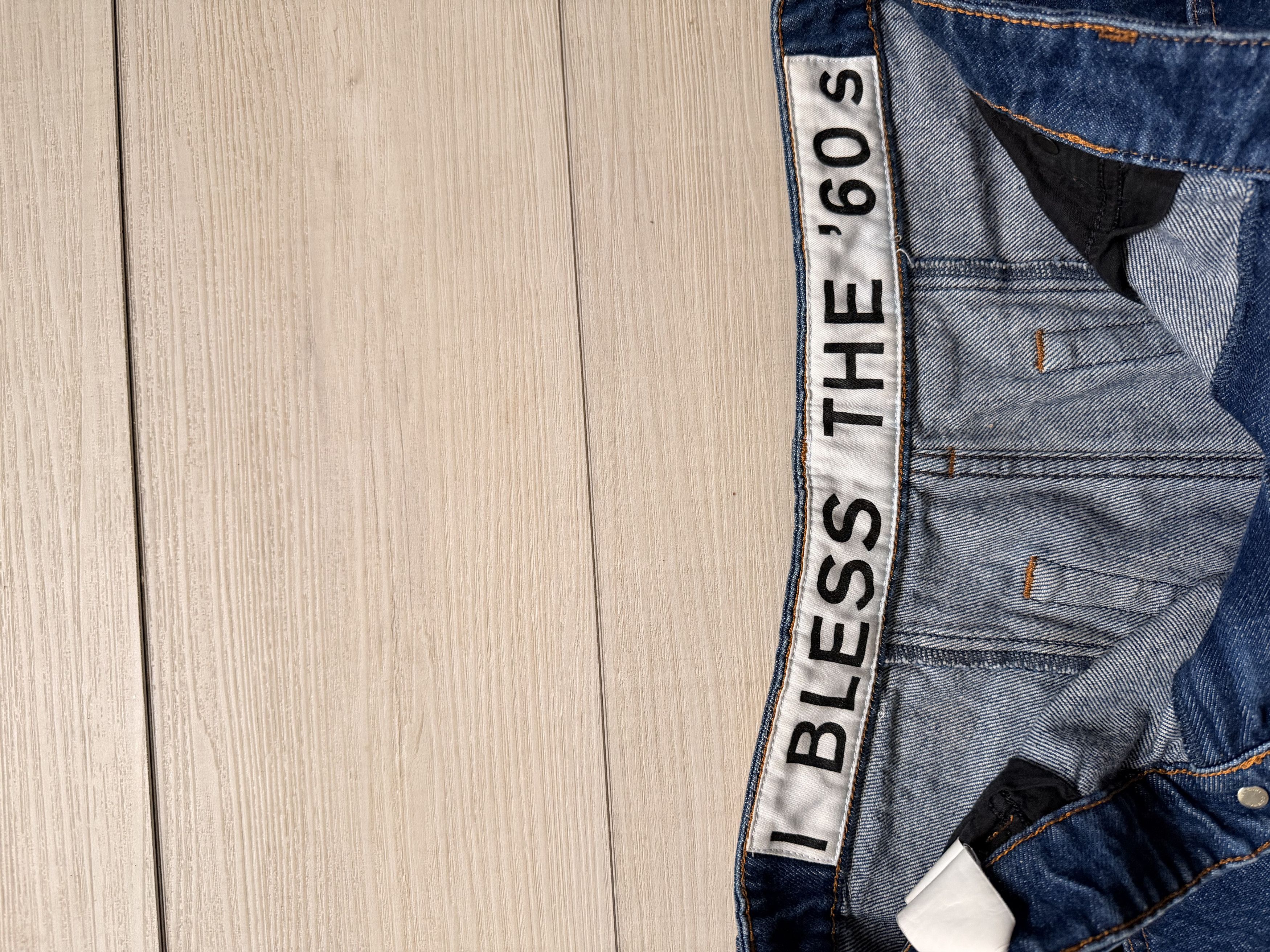 Random Identities Random identities I bless the 60s blue jeans Size US 32 / EU 48 - 3 Thumbnail