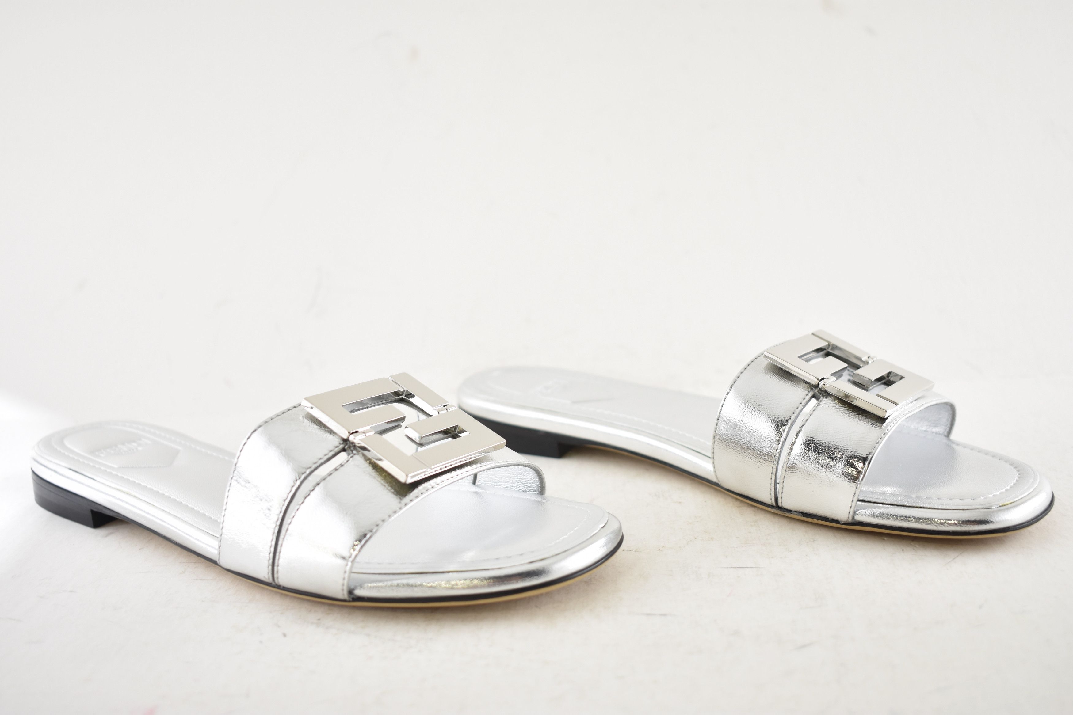 Fendi Fendi Fold Argento FF Monogram Logo Slide Flat Sandal 37 Size US 7 / IT 37 - 4 Thumbnail