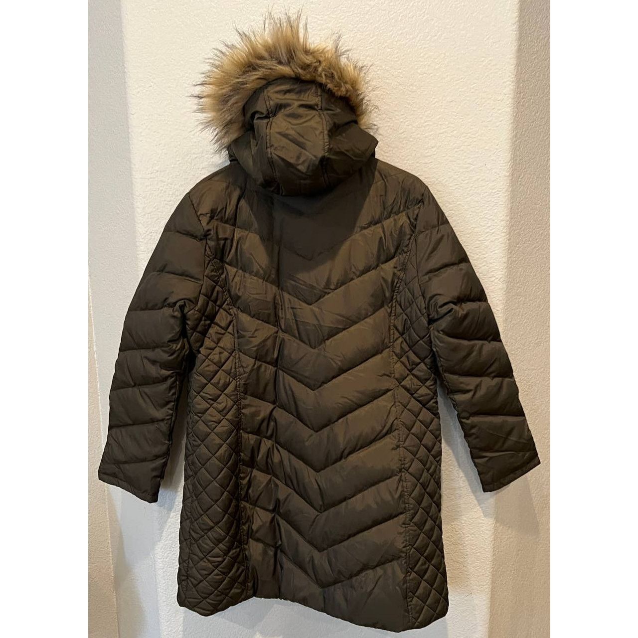 Kenneth Cole Kenneth Cole Faux Fur Trim Hooded Down Puffer Coat (XL) Size XL / US 12-14 / IT 48-50 - 2 Thumbnail