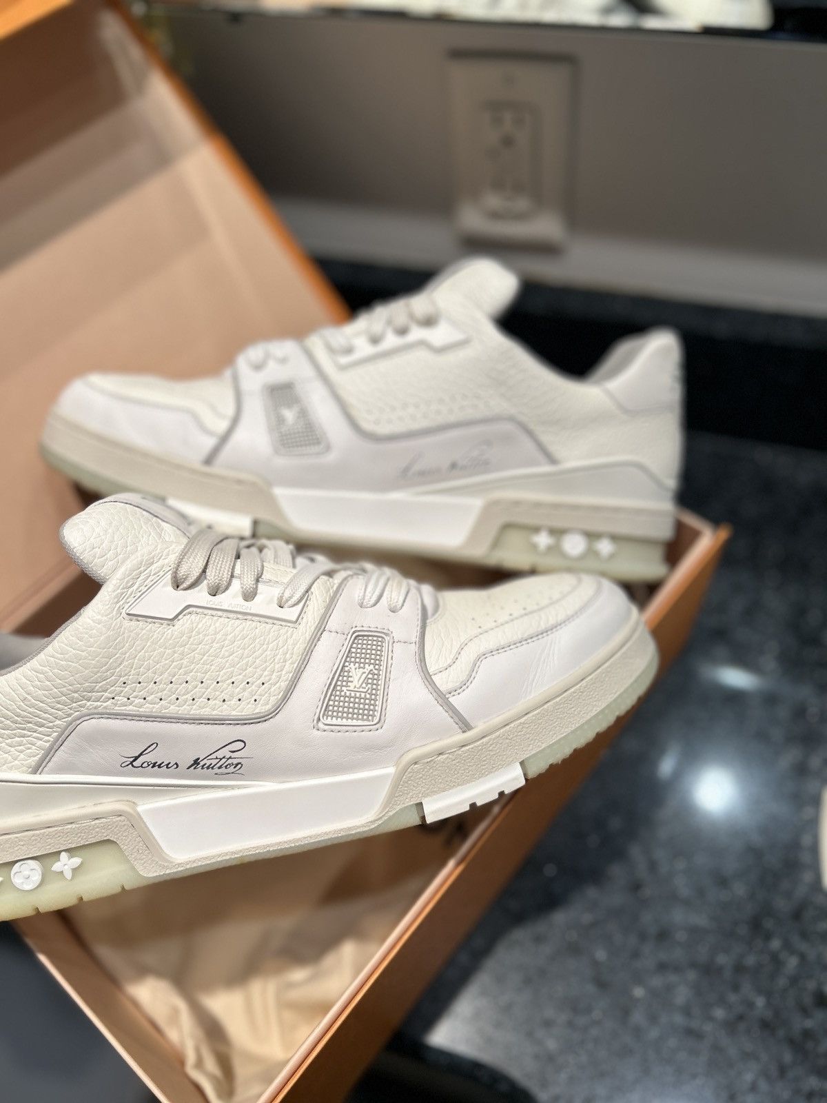 Louis Vuitton Louis Vuitton Trainer #54 White Size 10.5UK