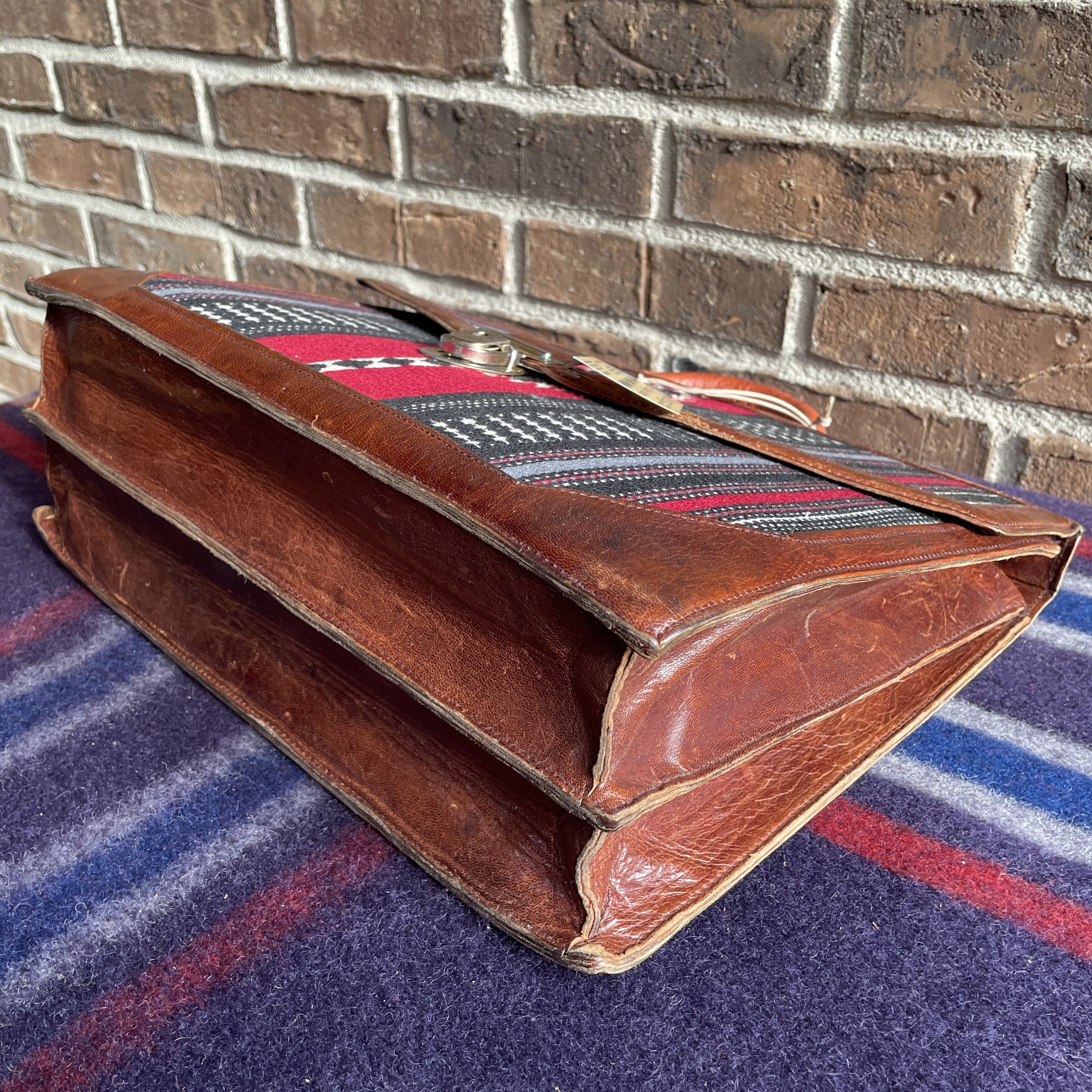 Other VTG SOUTHWESTERN TAPESTRY LEATHER BRIEFCASE R$1498 Size ONE SIZE - 9 Thumbnail