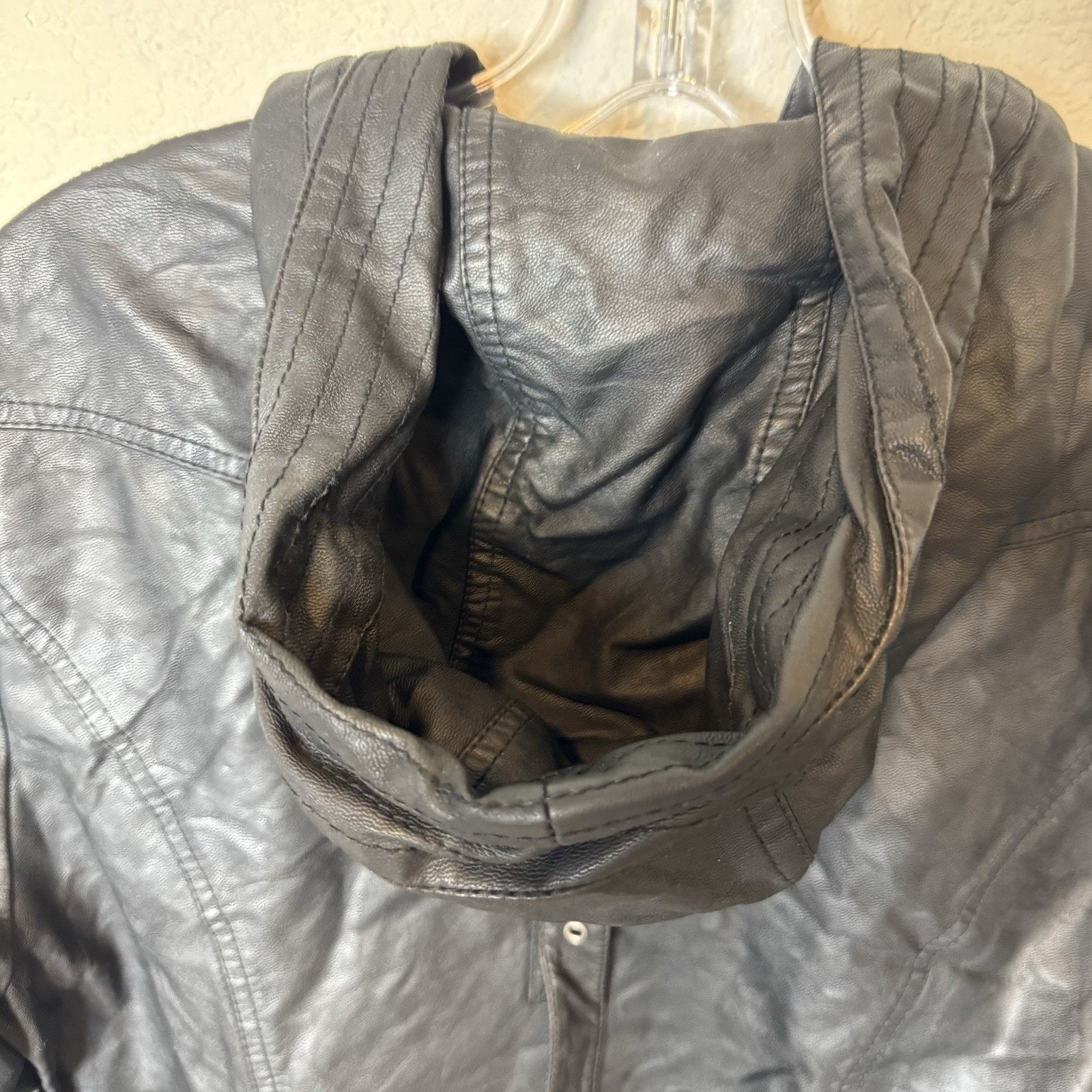 Other MontanaCo Faux Black Leather Hooded Jacket Buckle Women’s M Size M / US 6-8 / IT 42-44 - 11 Thumbnail