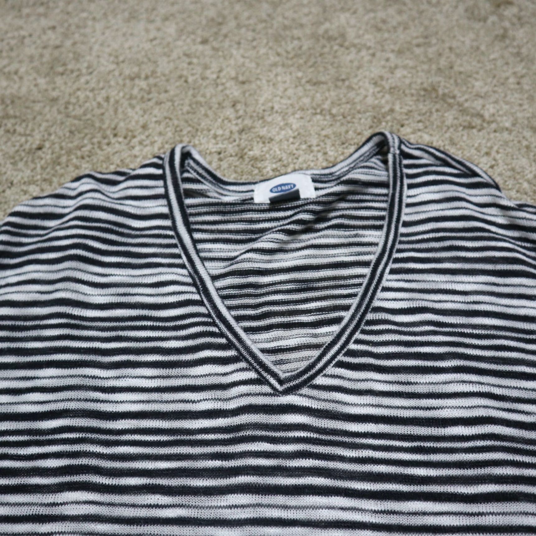 Old Navy Old Navy Knit Top - Black White Stripe Lightweight V-Neck Pullover, Women's S, Long Sleeve, Casual Knit Shirt Size S / US 4 / IT 40 - 2 Thumbnail