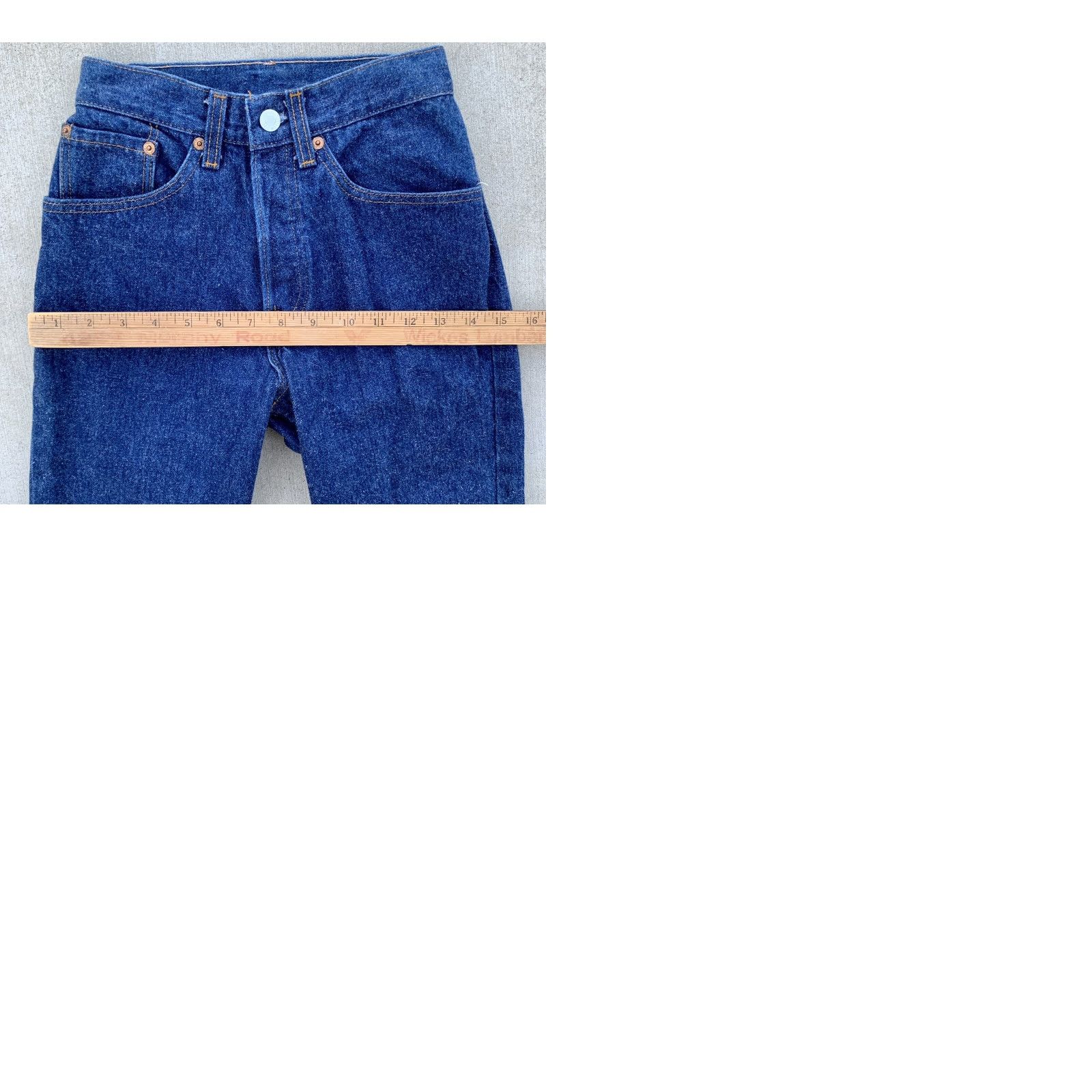 Levi's VINTAGE Levi's Button Fly 501 Jeans Junior Size 3 23" Waist 30" Inseam Blue Mens Womens Boys Girls Size 26" / US 2 / IT 38 - 12 Thumbnail