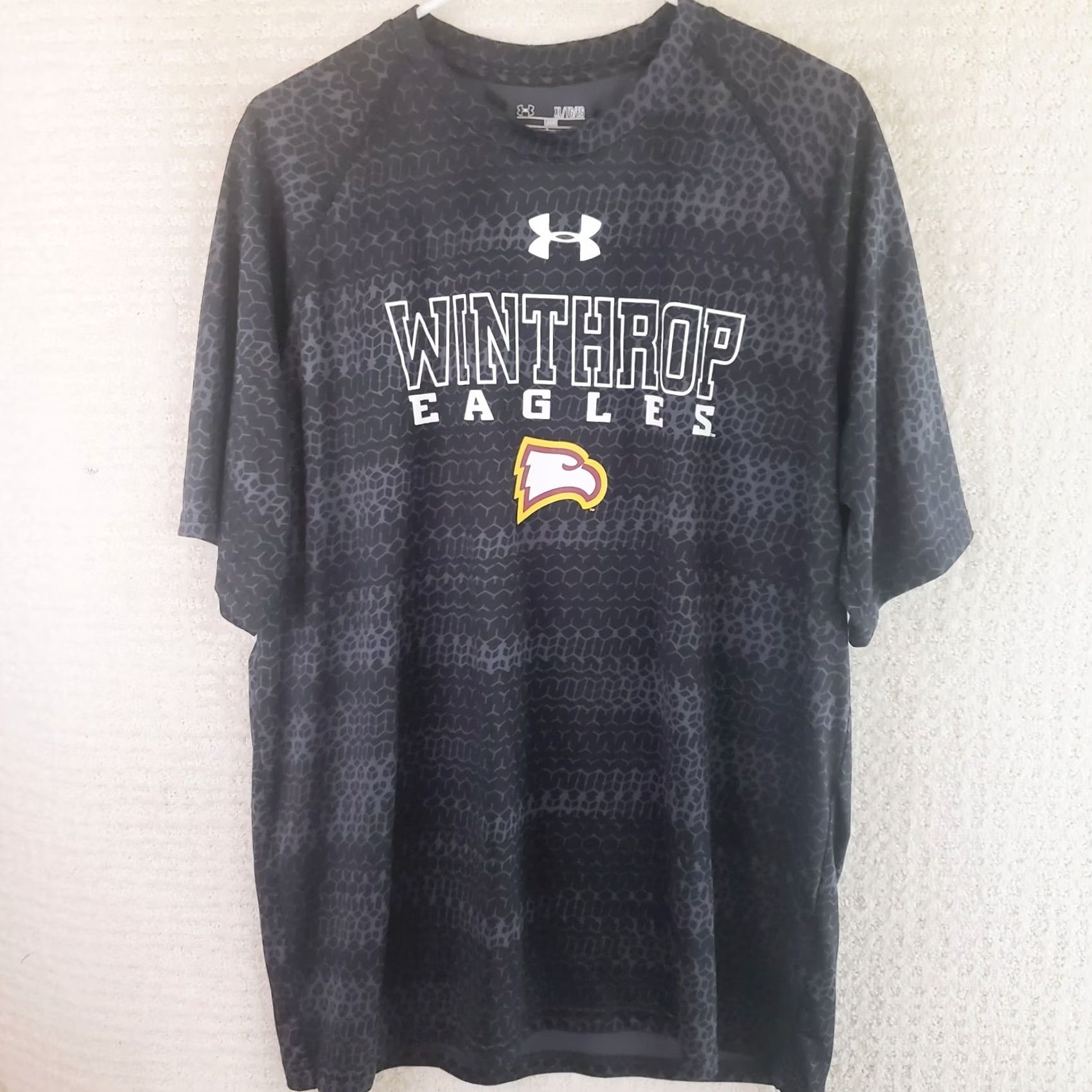 Under Armour Under Armour Men's XL Black Geometric Winthrop Eagles Tee T-Shirt HeatGear USA Mens Size US XL / EU 56 / 4 - 2 Thumbnail