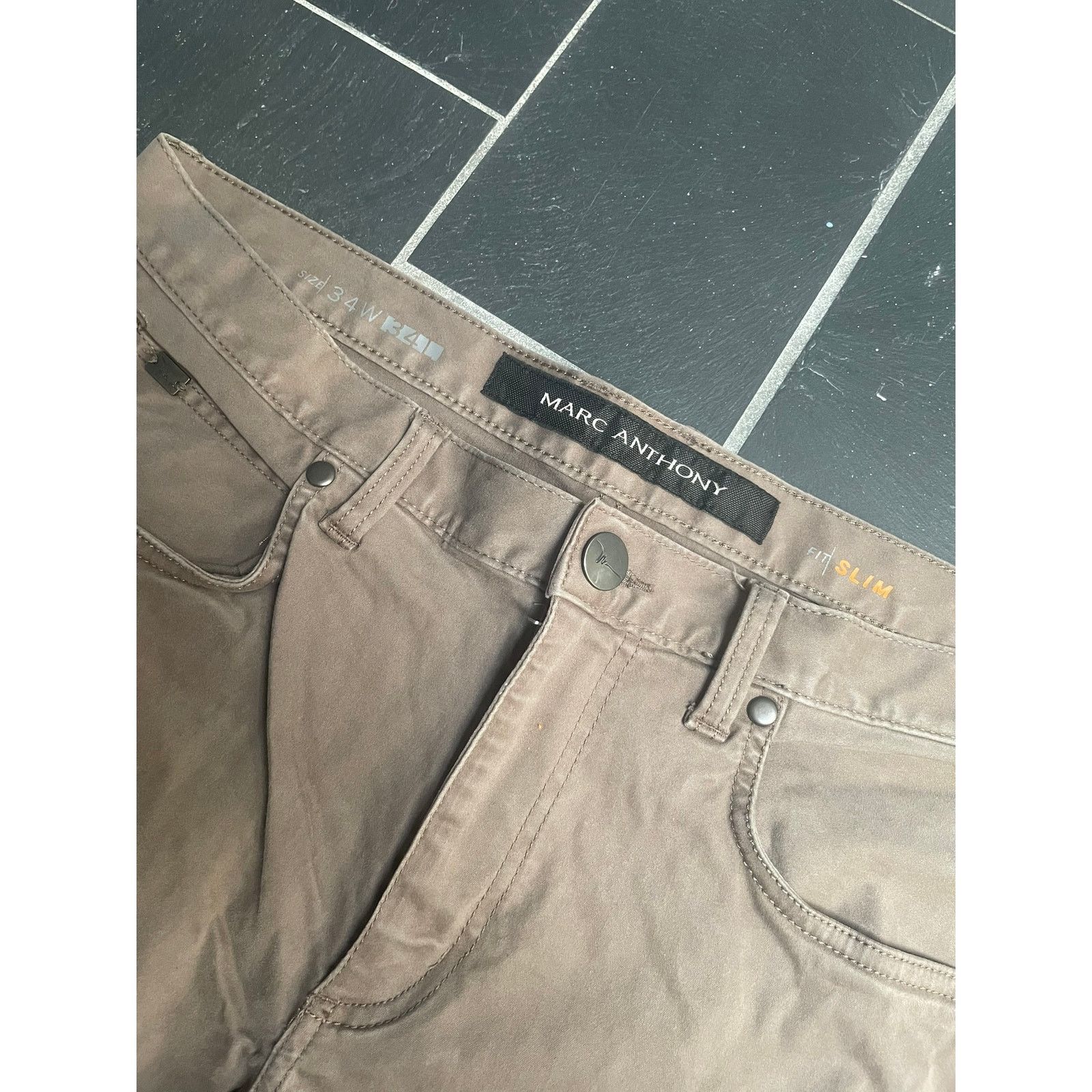 Marc Anthony Marc Anthony Slim Khaki Pants Size 34 x 34 Size US 34 / EU 50 - 1 Thumbnail