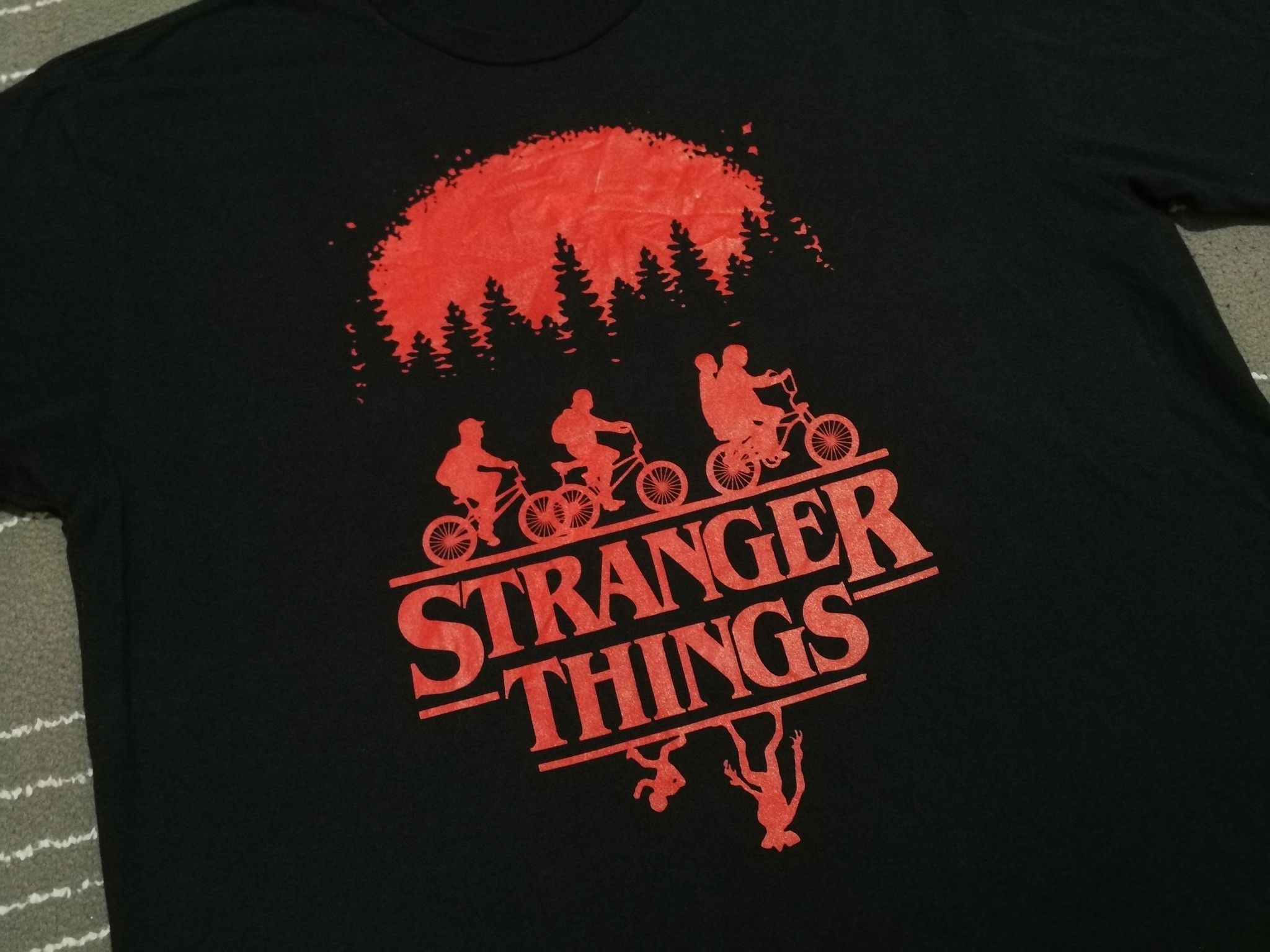 Cartoon Network Stranger Things tee L 1890 Size US L / EU 52-54 / 3 - 8 Thumbnail